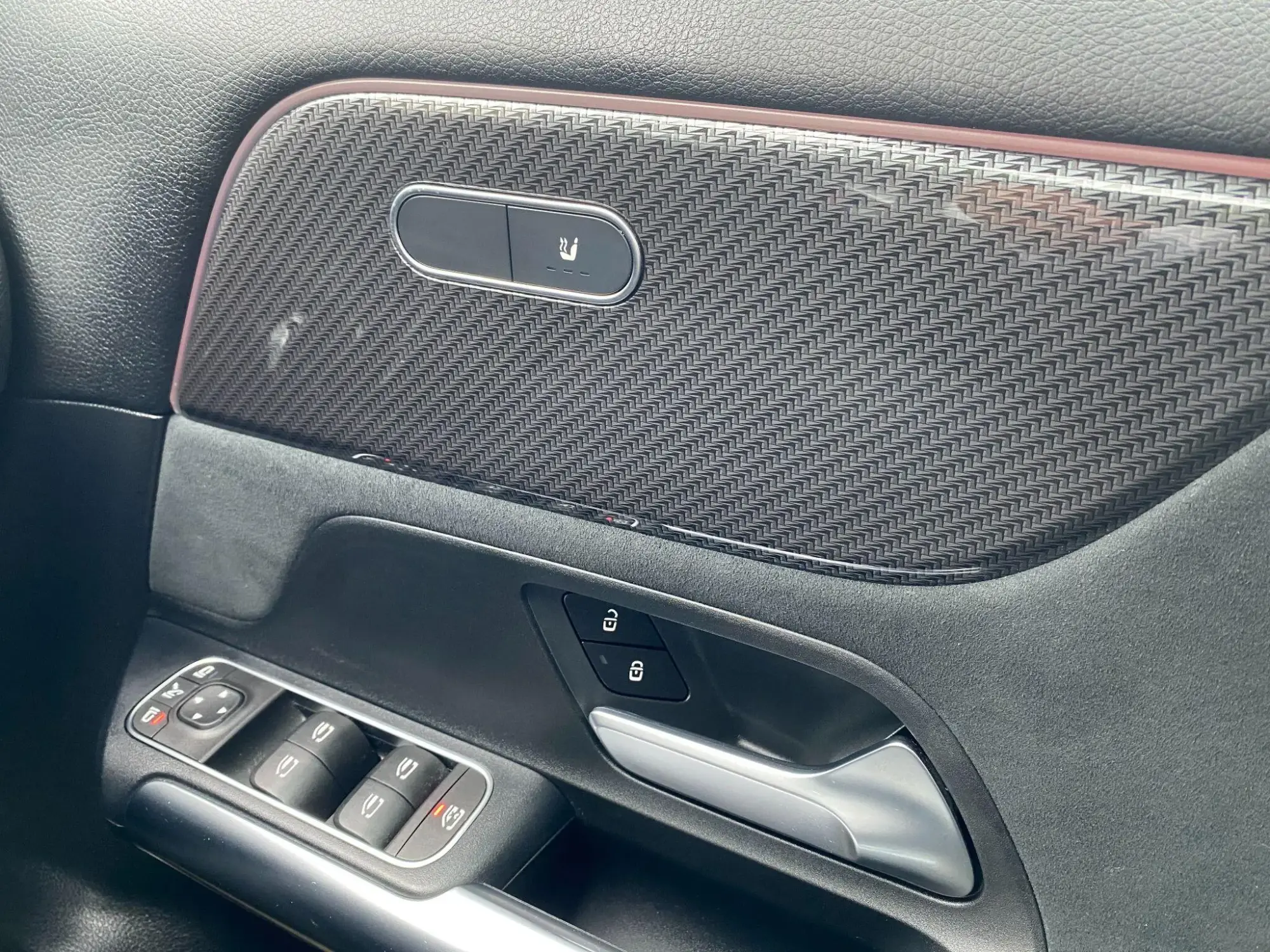 Mercedes-Benz GLA Image 14