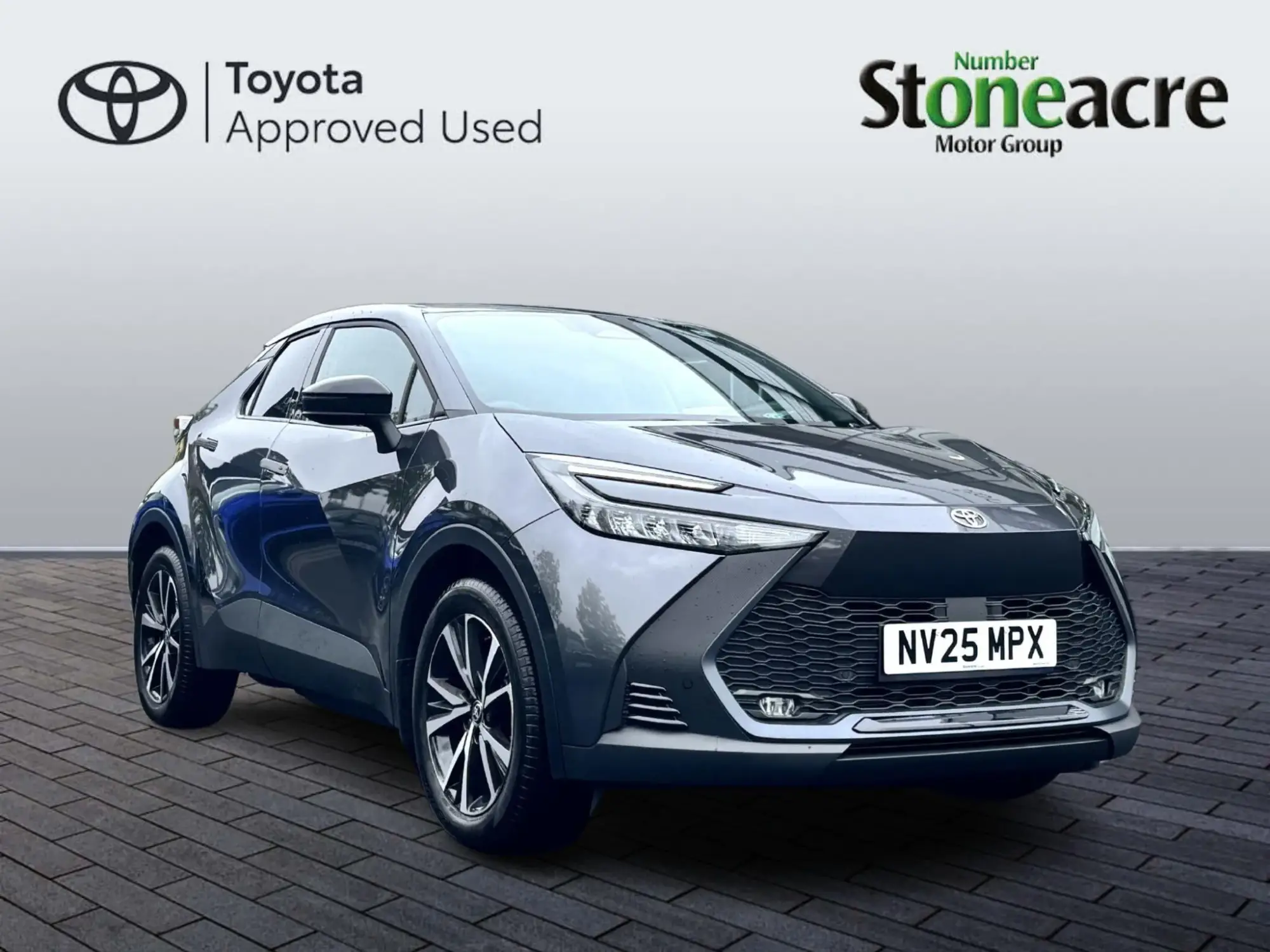 Toyota C-HR Plug-in Hybrid 2.0 VVT-h 13.6 kWh Design CVT Euro 6 (s/s) 5dr NV25MPX Image 1
