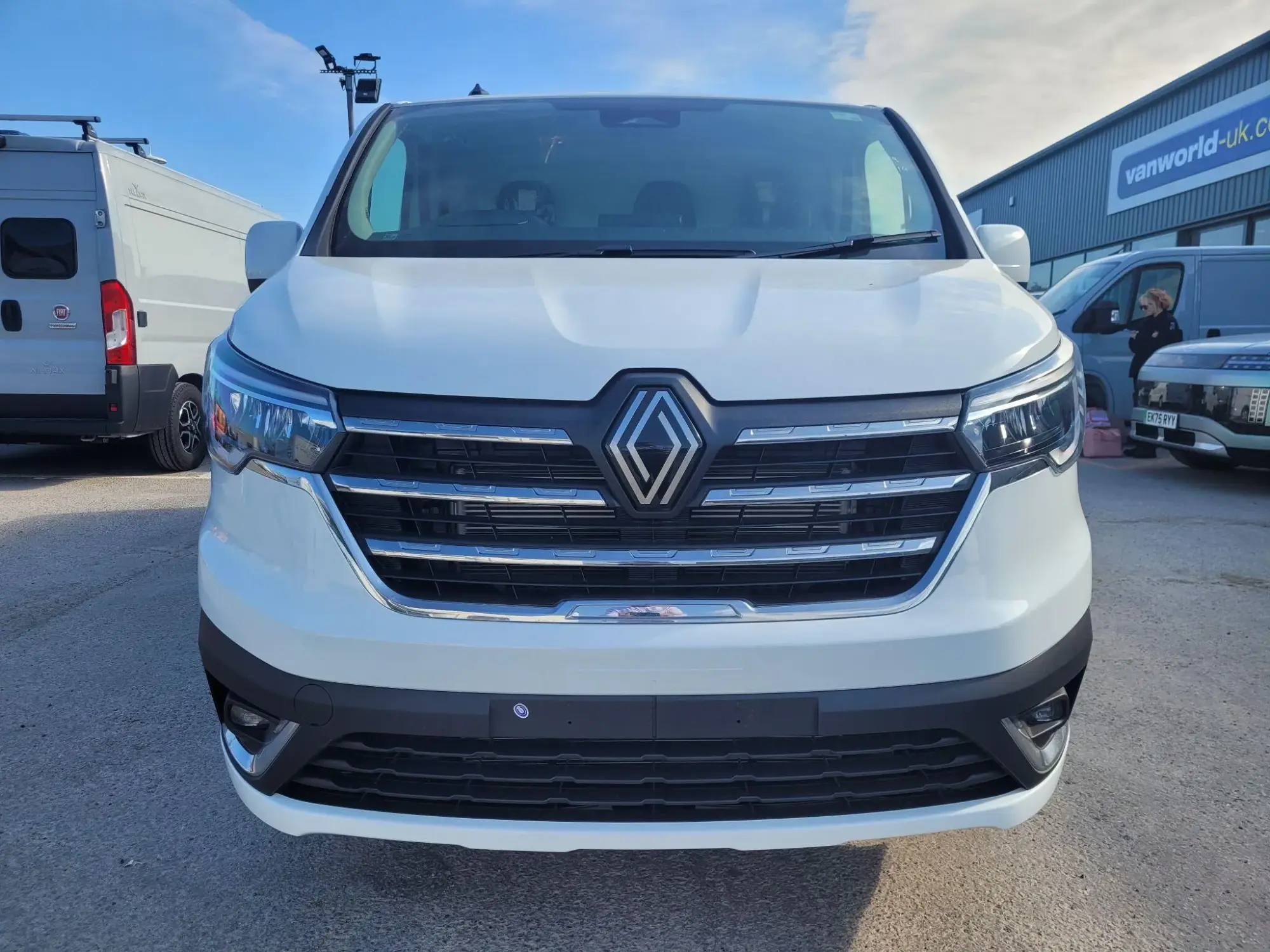 Renault Trafic Image 8
