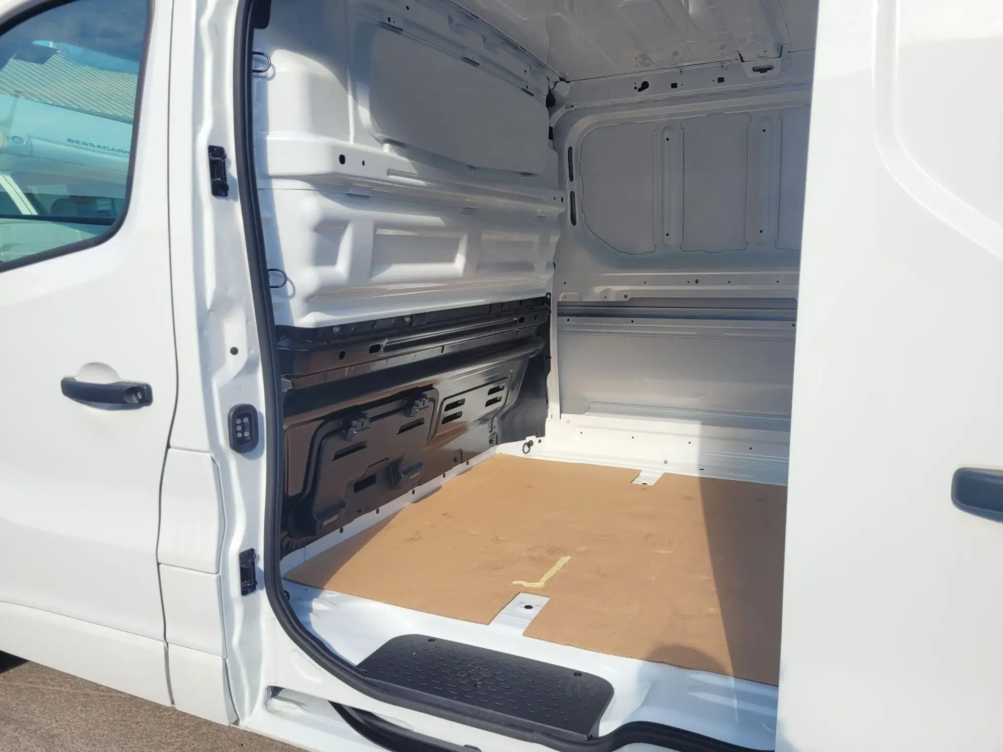 Renault Trafic Image 10