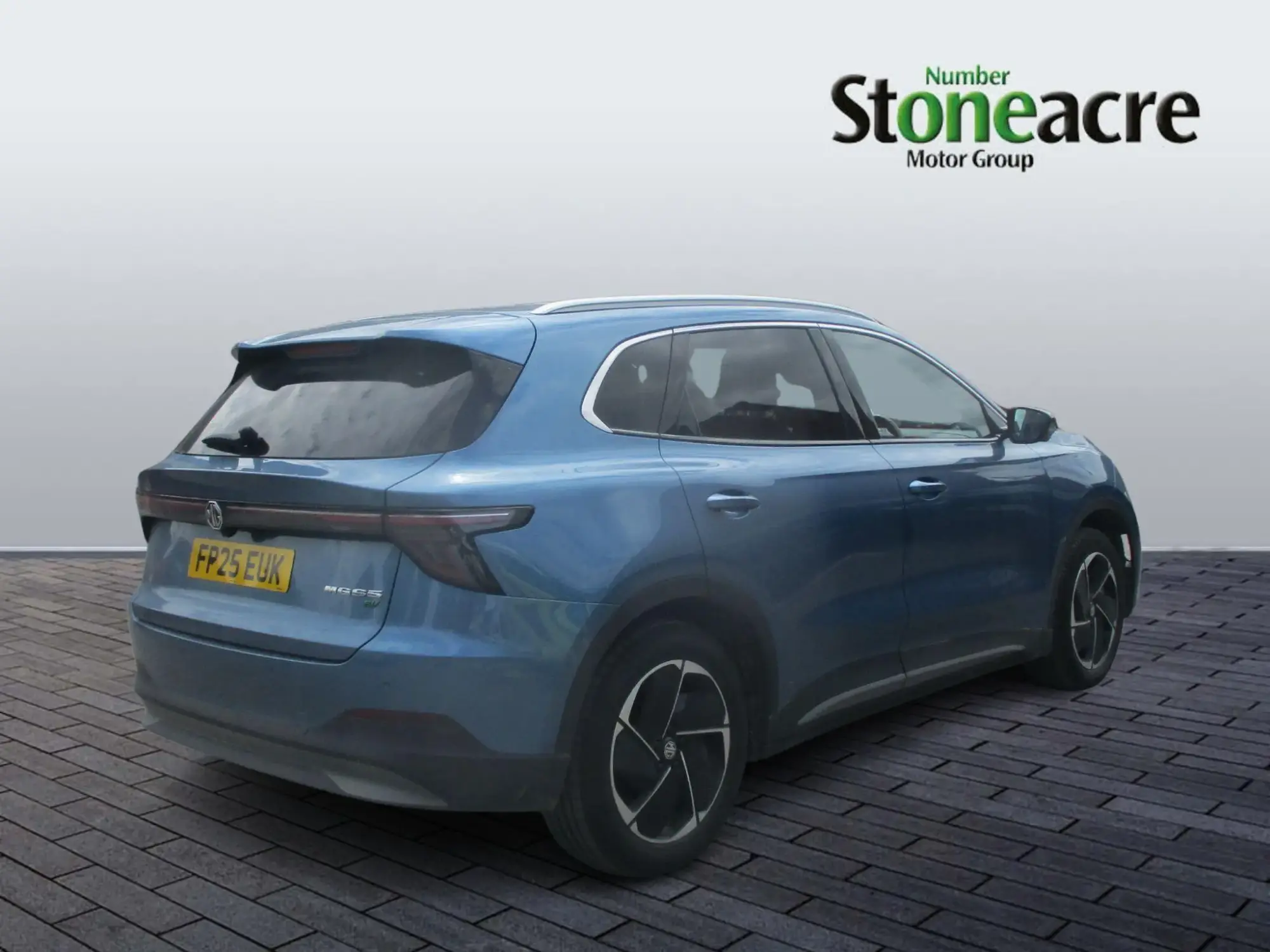 MG S5 EV 64kWh Trophy Long Range Auto 5dr FP25EUK Image 3