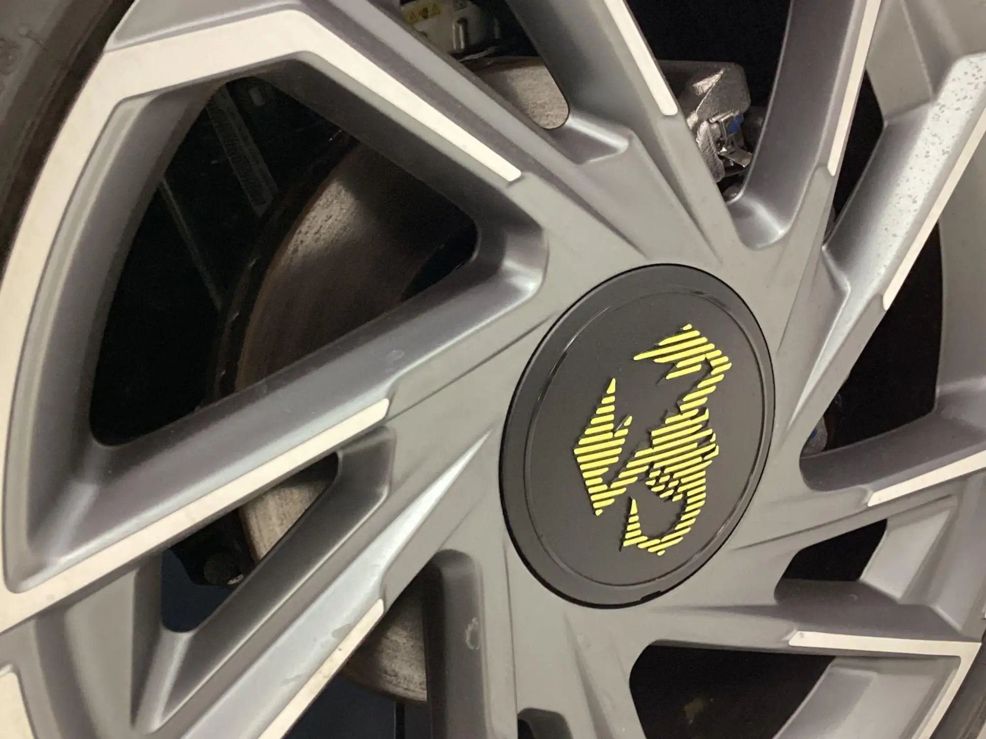 Abarth 500e Image 5