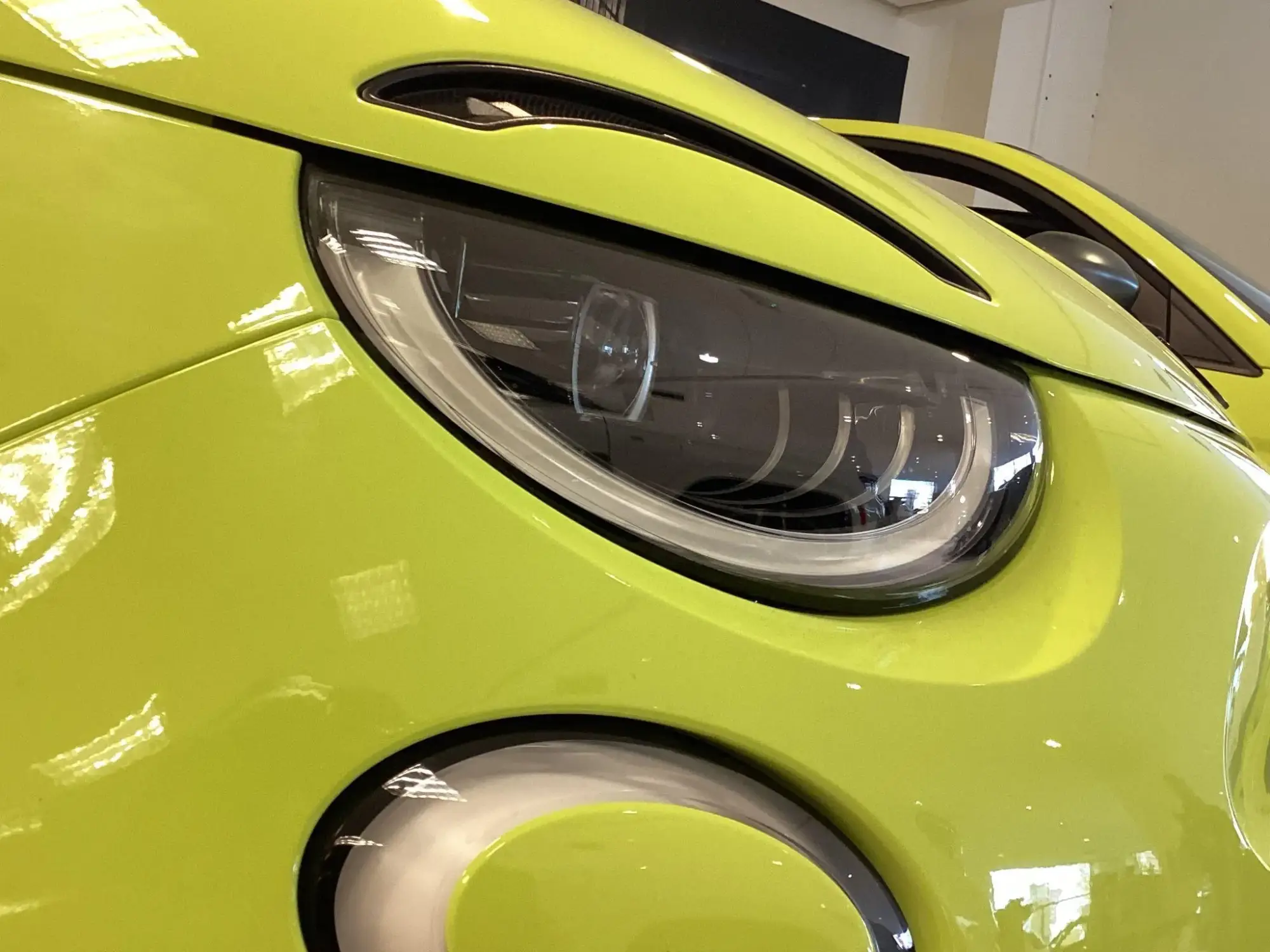 Abarth 500e Image 20