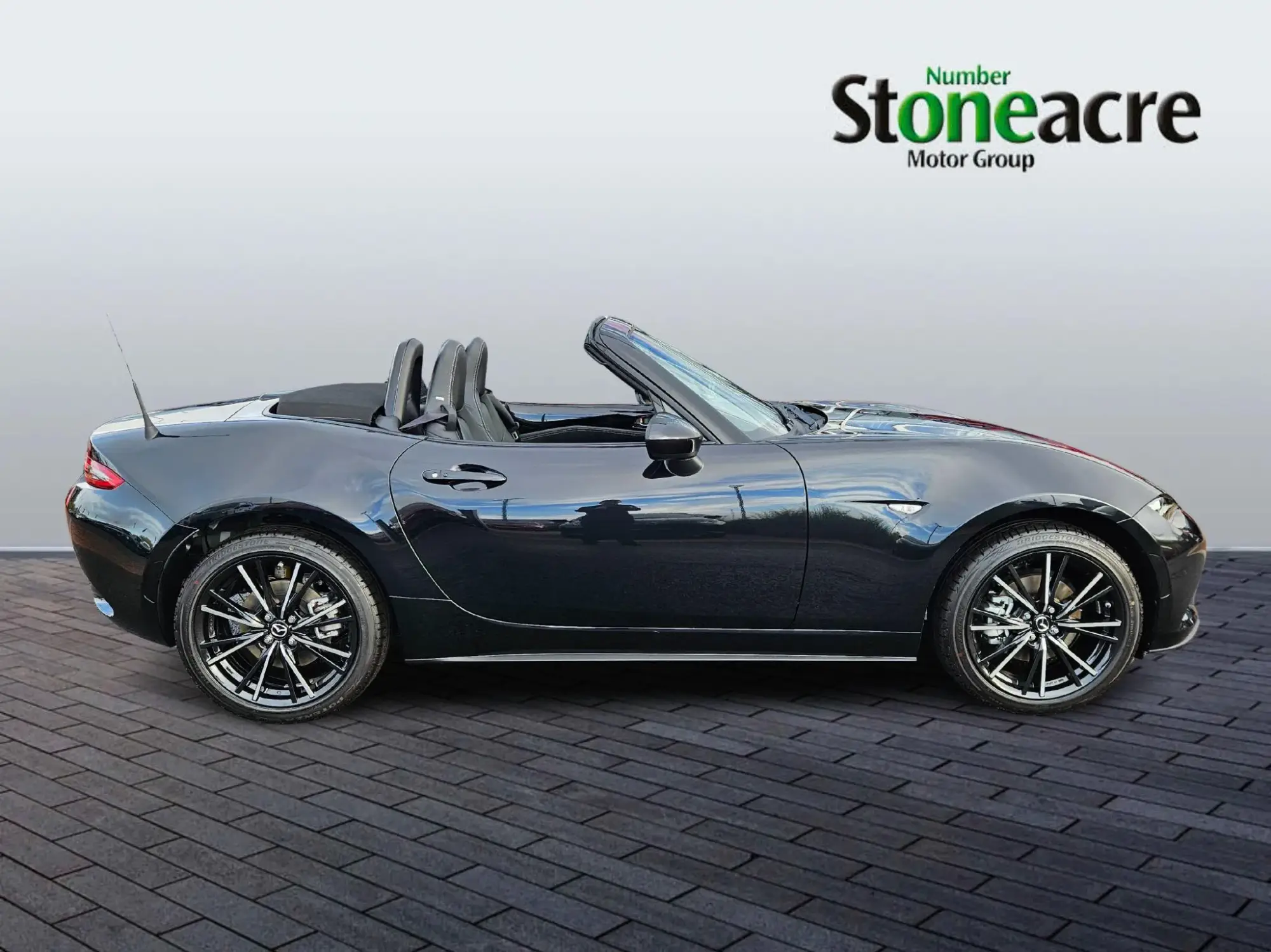Mazda MX-5 2.0 SKYACTIV-G Exclusive-Line Roadster Euro 6 (s/s) 2dr Image 2