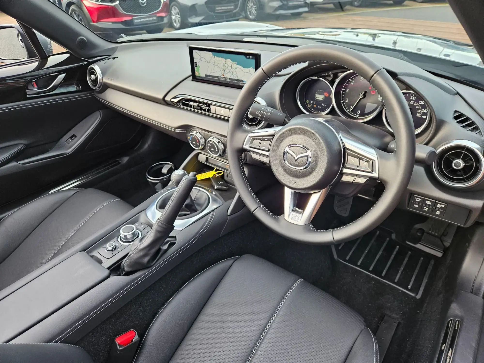 Mazda MX-5 Image 11 Mazda MX-5 Image 11