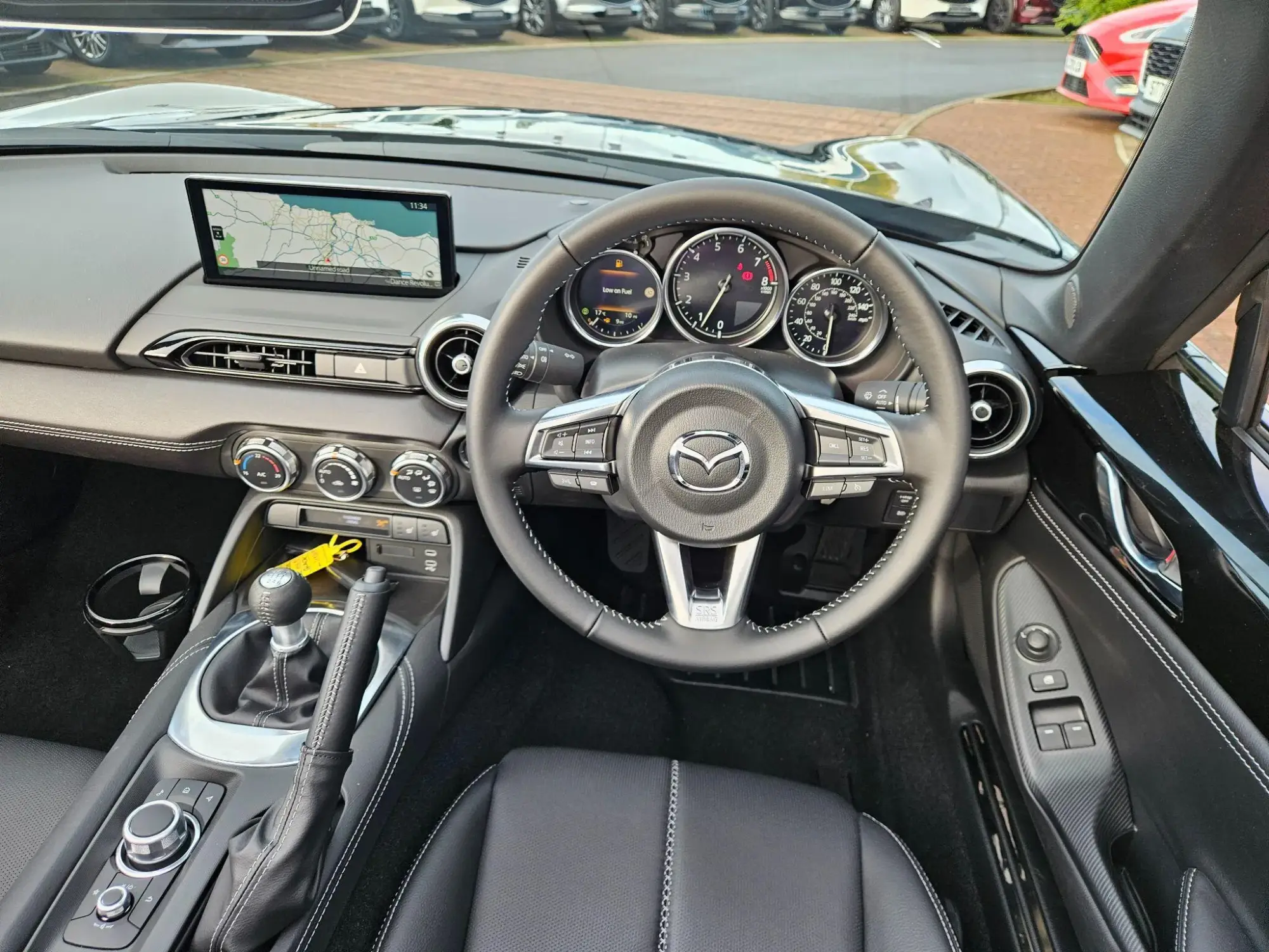 Mazda MX-5 Image 12 Mazda MX-5 Image 12