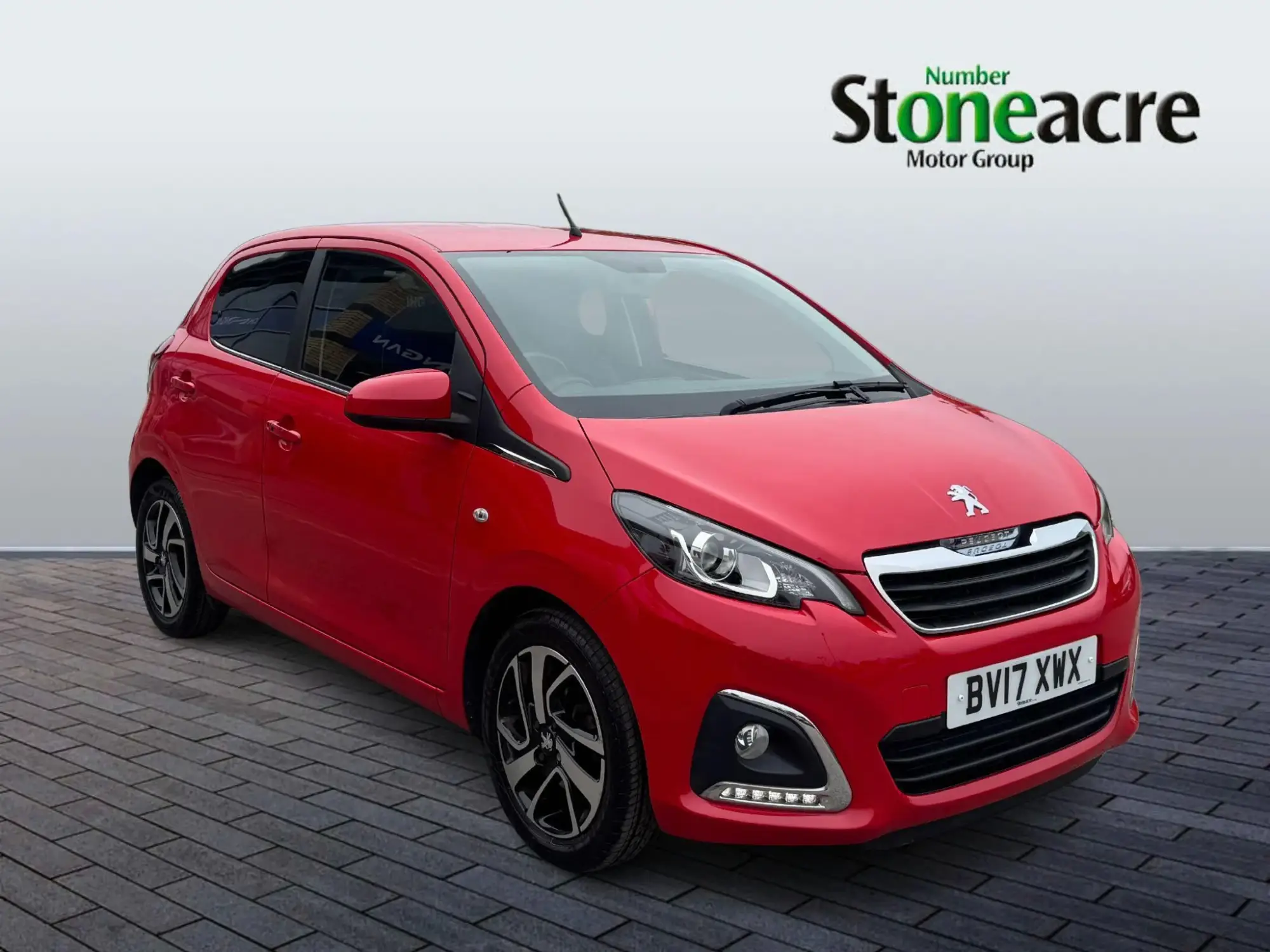 Peugeot 108 1.2 PureTech Allure Hatchback 5dr Petrol Manual Euro 6 (82 ps) BV17XWX Image 1