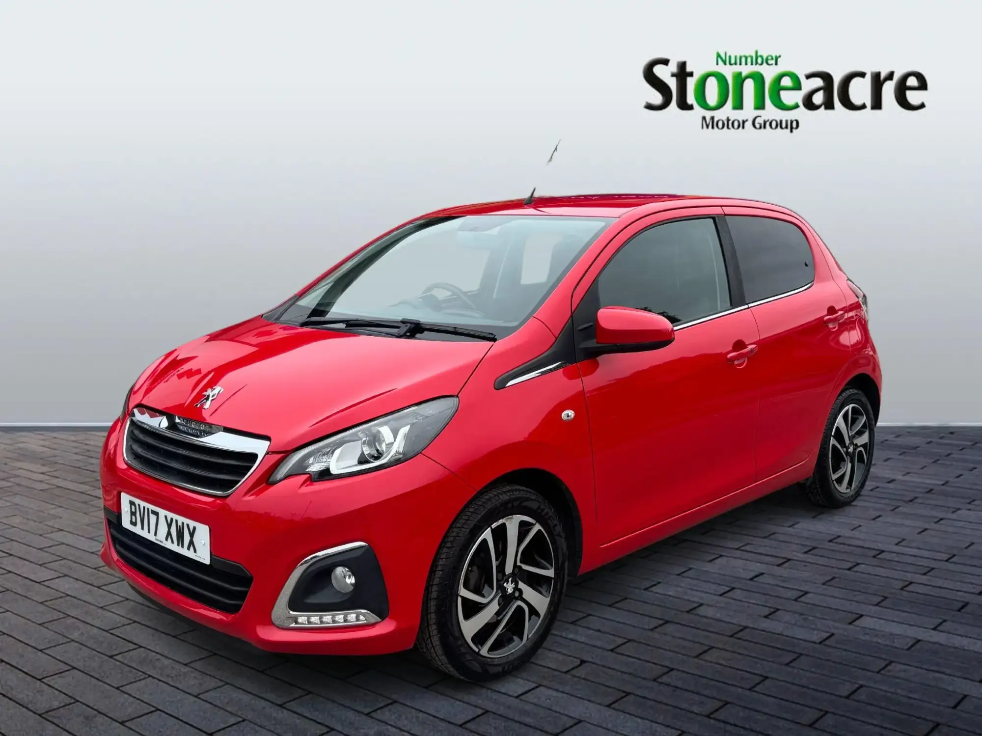 Peugeot 108 1.2 PureTech Allure Hatchback 5dr Petrol Manual Euro 6 (82 ps) BV17XWX Image 3