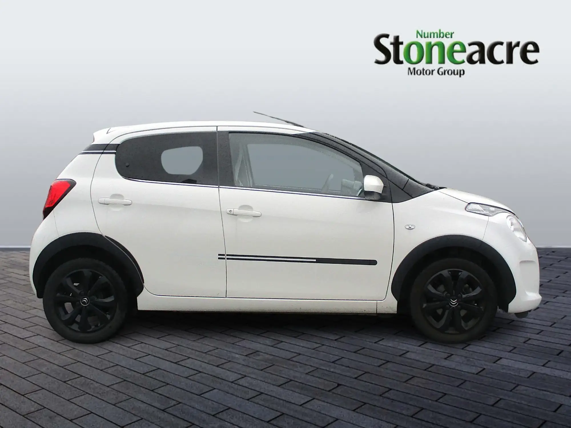 Citroen C1 1.0 VTi 72 Urban Ride 5dr KM19CHT Image 2