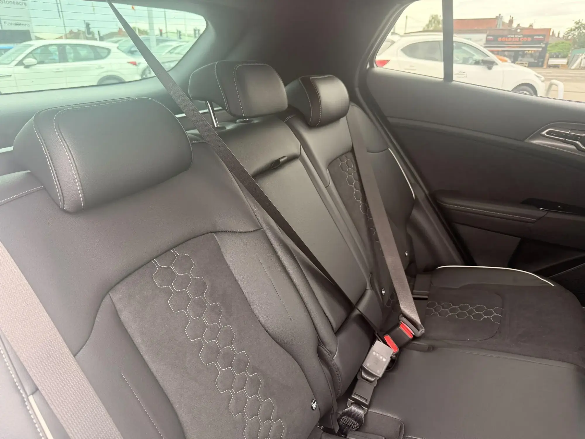 Kia Sportage Plug-In Hybrid Image 11