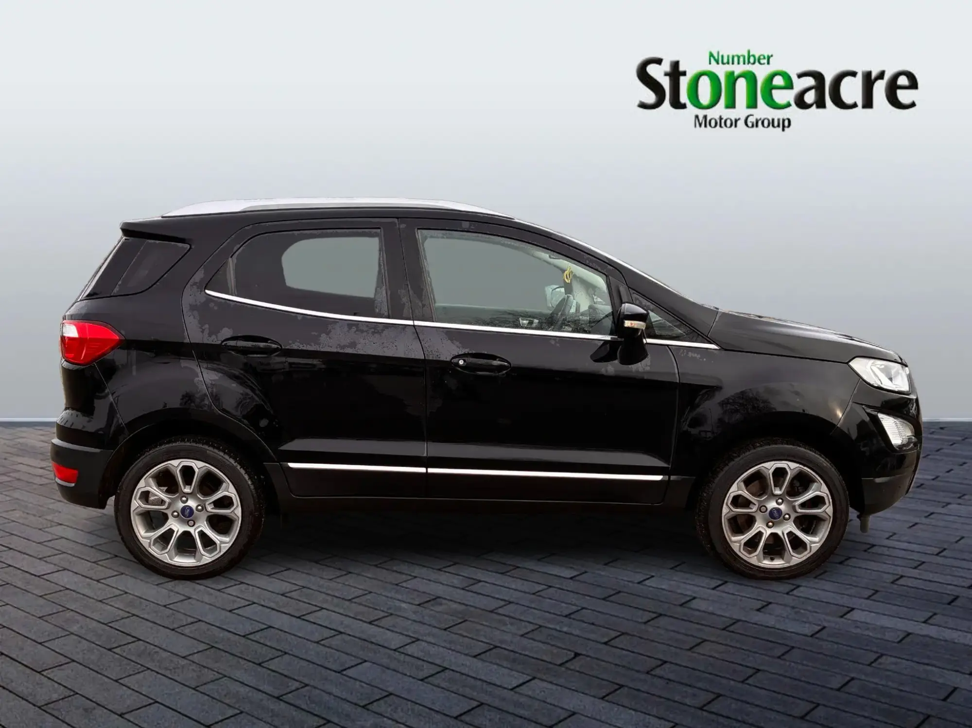 Ford EcoSport 1.0T EcoBoost Titanium Euro 6 (s/s) 5dr YO18CFJ Image 2