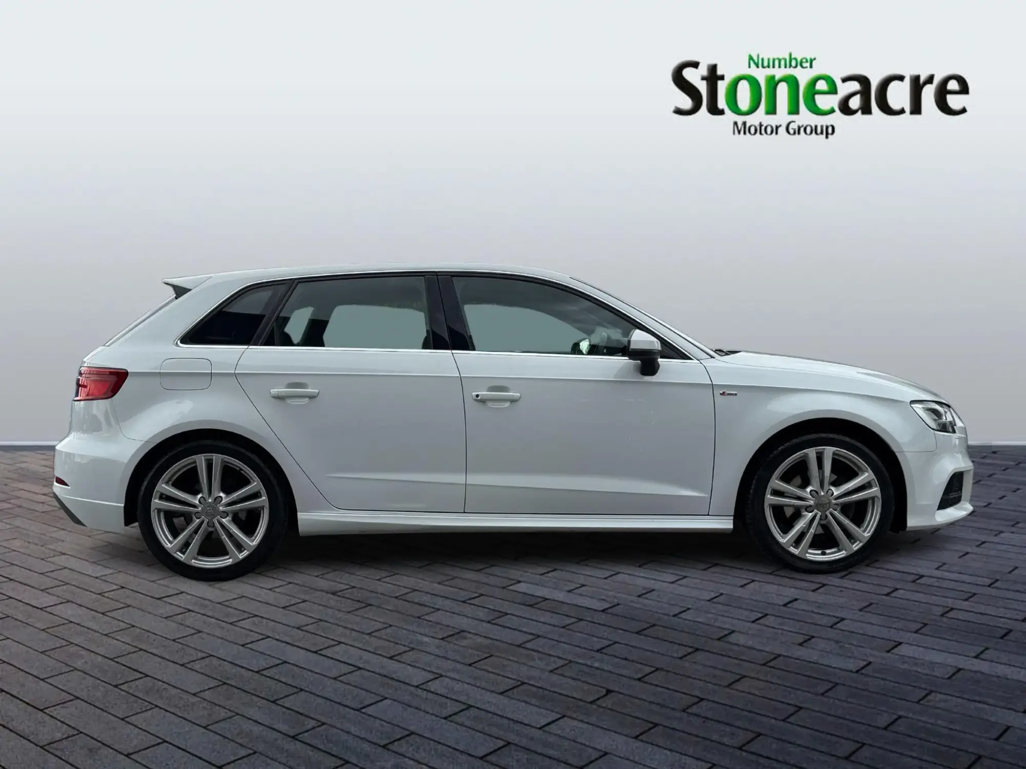 Audi A3 1.0 TFSI 30 S line Sportback S Tronic Euro 6 (s/s) 5dr LY68UME Image 2
