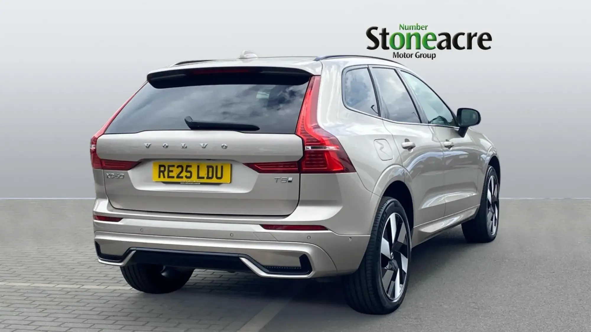 Volvo XC60 Image 2