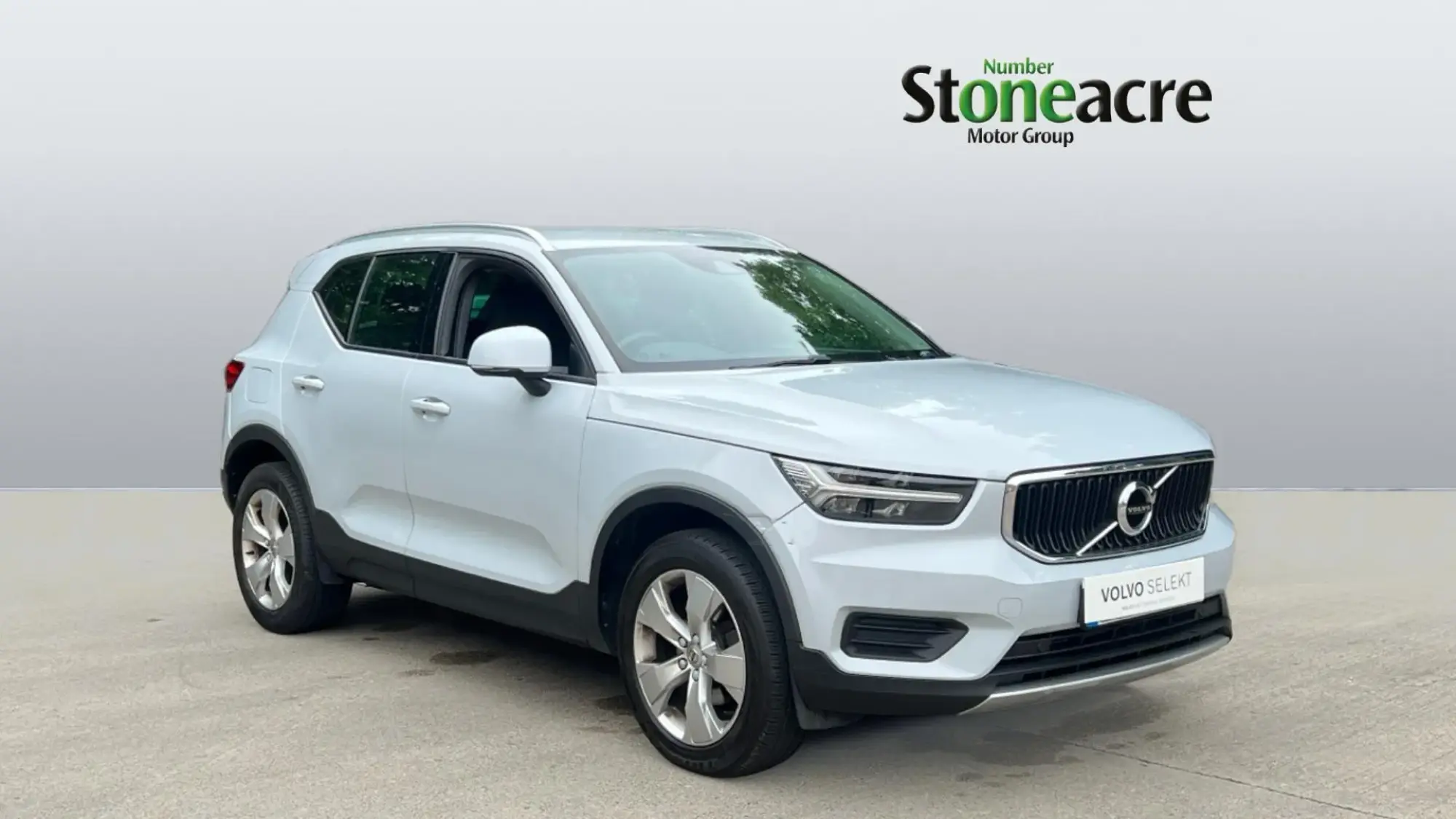 Volvo XC40 1.5 T3 [163] Momentum 5dr Geartronic YF21CWM Image 1