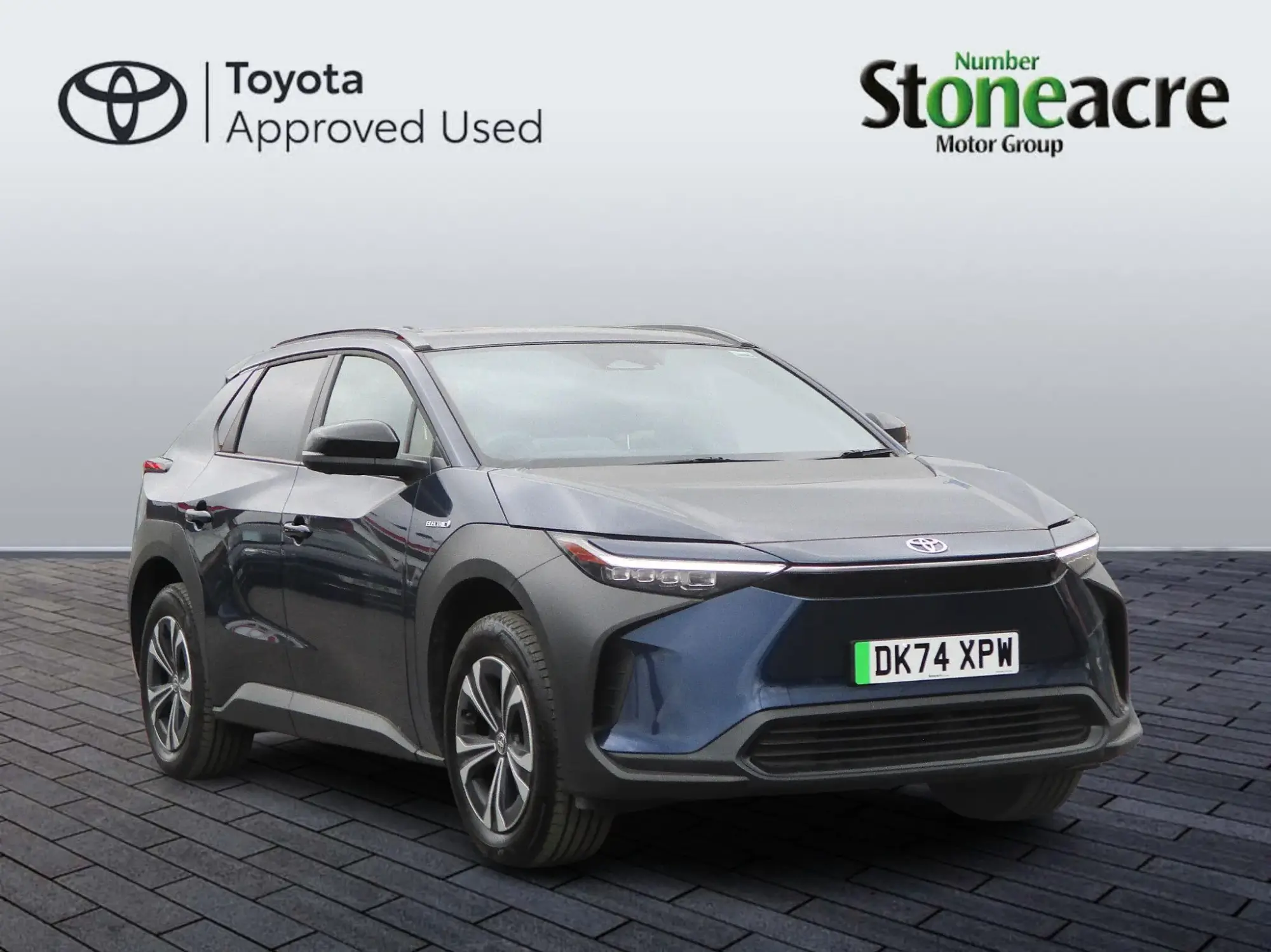Toyota bZ4X 71.4 kWh Motion Auto AWD 5dr (11kW OBC) DK74XPW Image 1