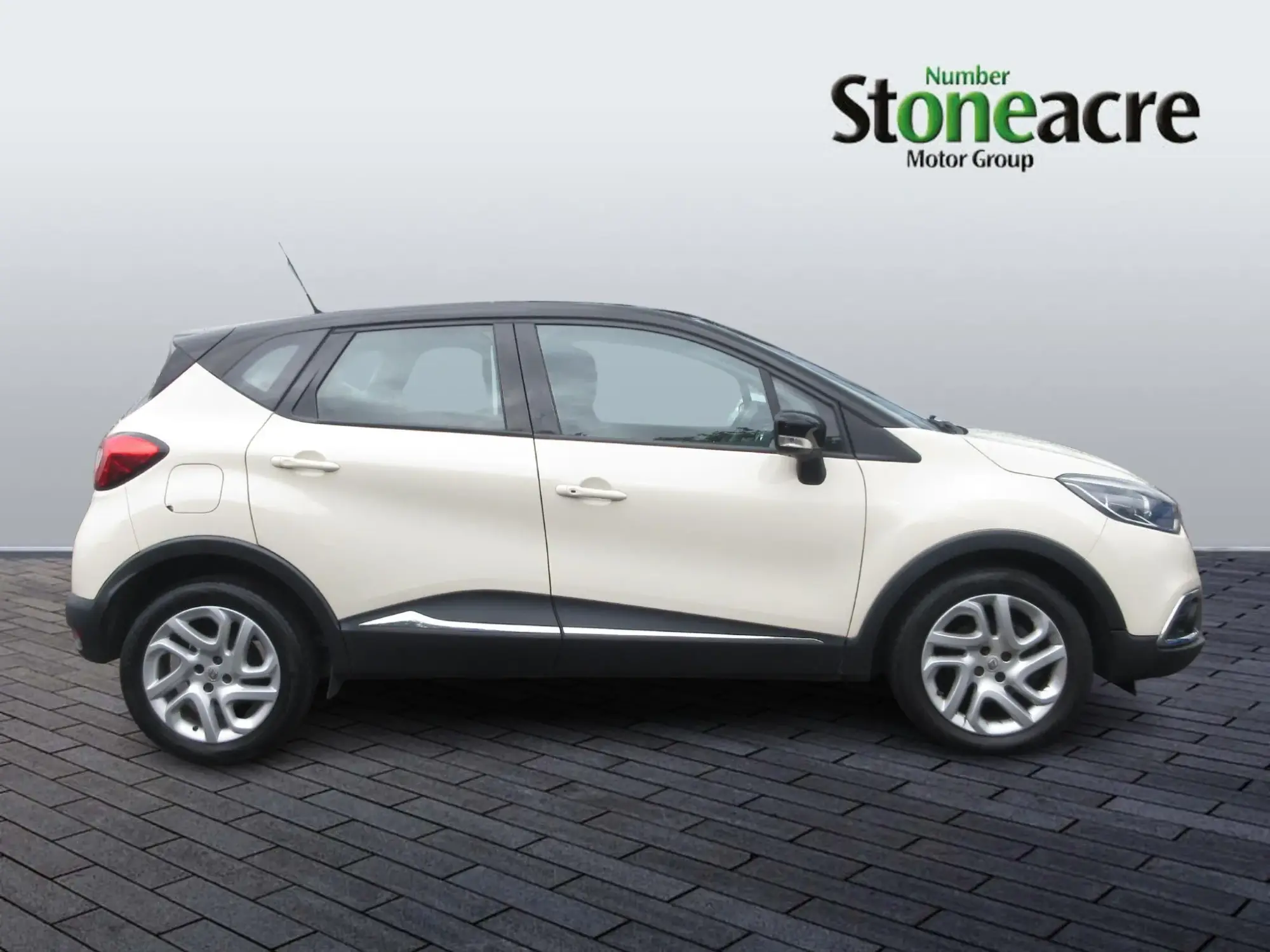Renault Captur 1.5 dCi ENERGY Dynamique Nav Euro 6 (s/s) 5dr NJ16JFU Image 2