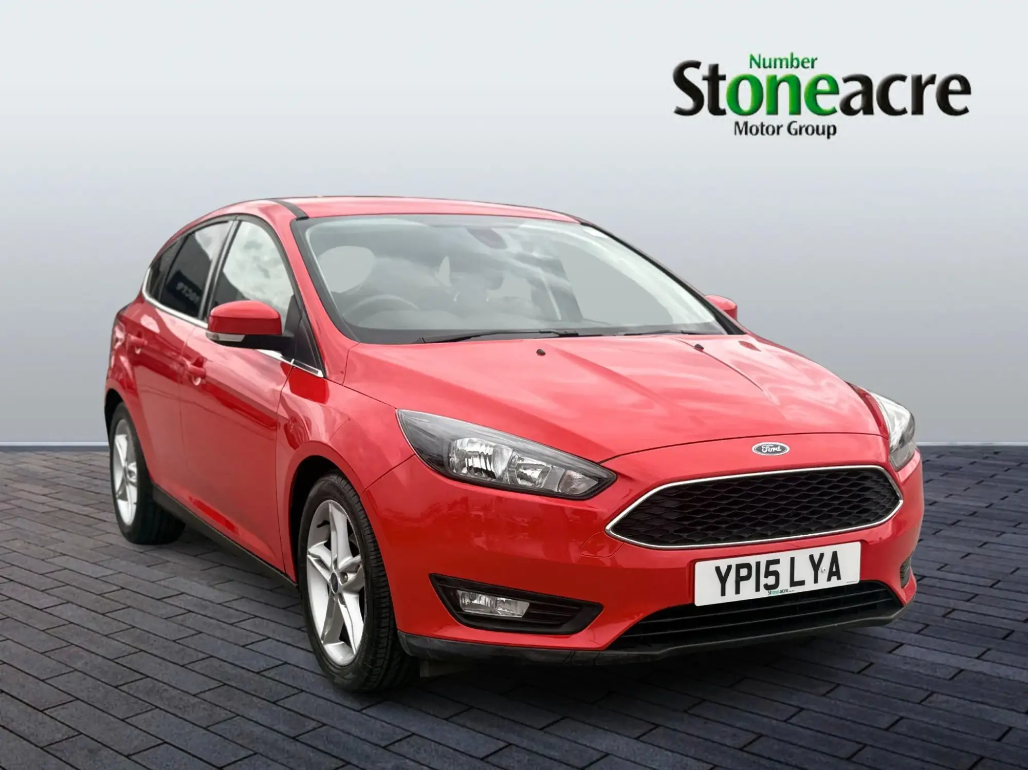 Ford Focus 1.0T EcoBoost Zetec Euro 6 (s/s) 5dr YP15LYA Image 1