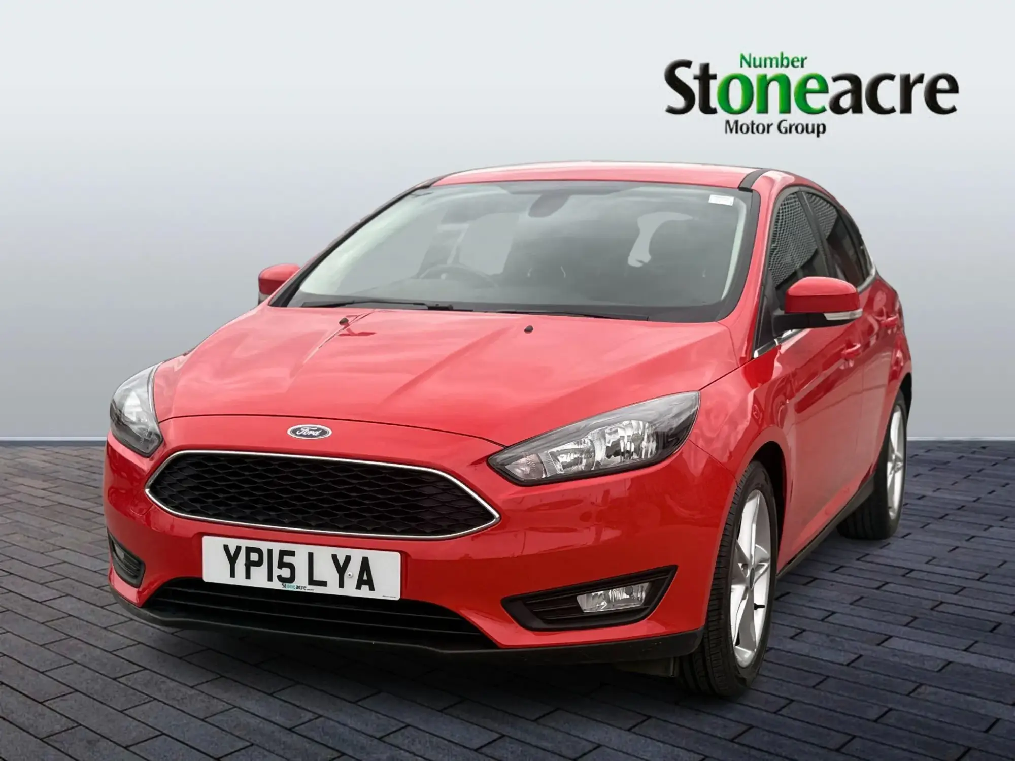 Ford Focus 1.0T EcoBoost Zetec Euro 6 (s/s) 5dr YP15LYA Image 3