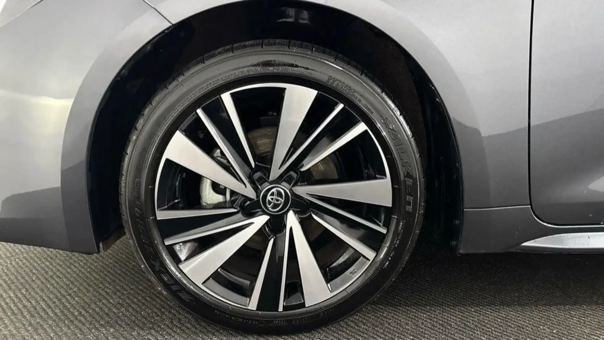 Toyota Corolla Touring Sports Image 9