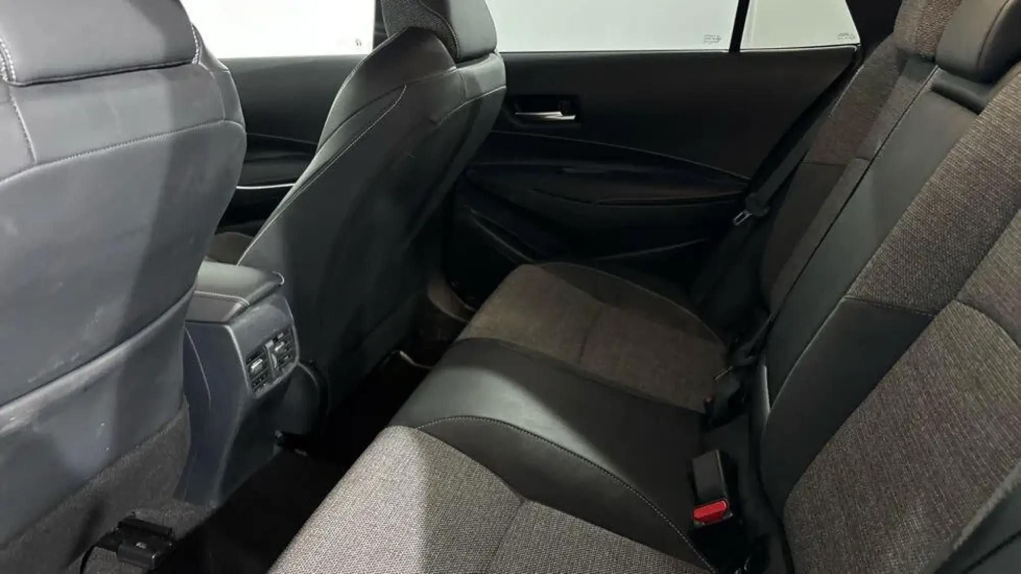 Toyota Corolla Touring Sports Image 17