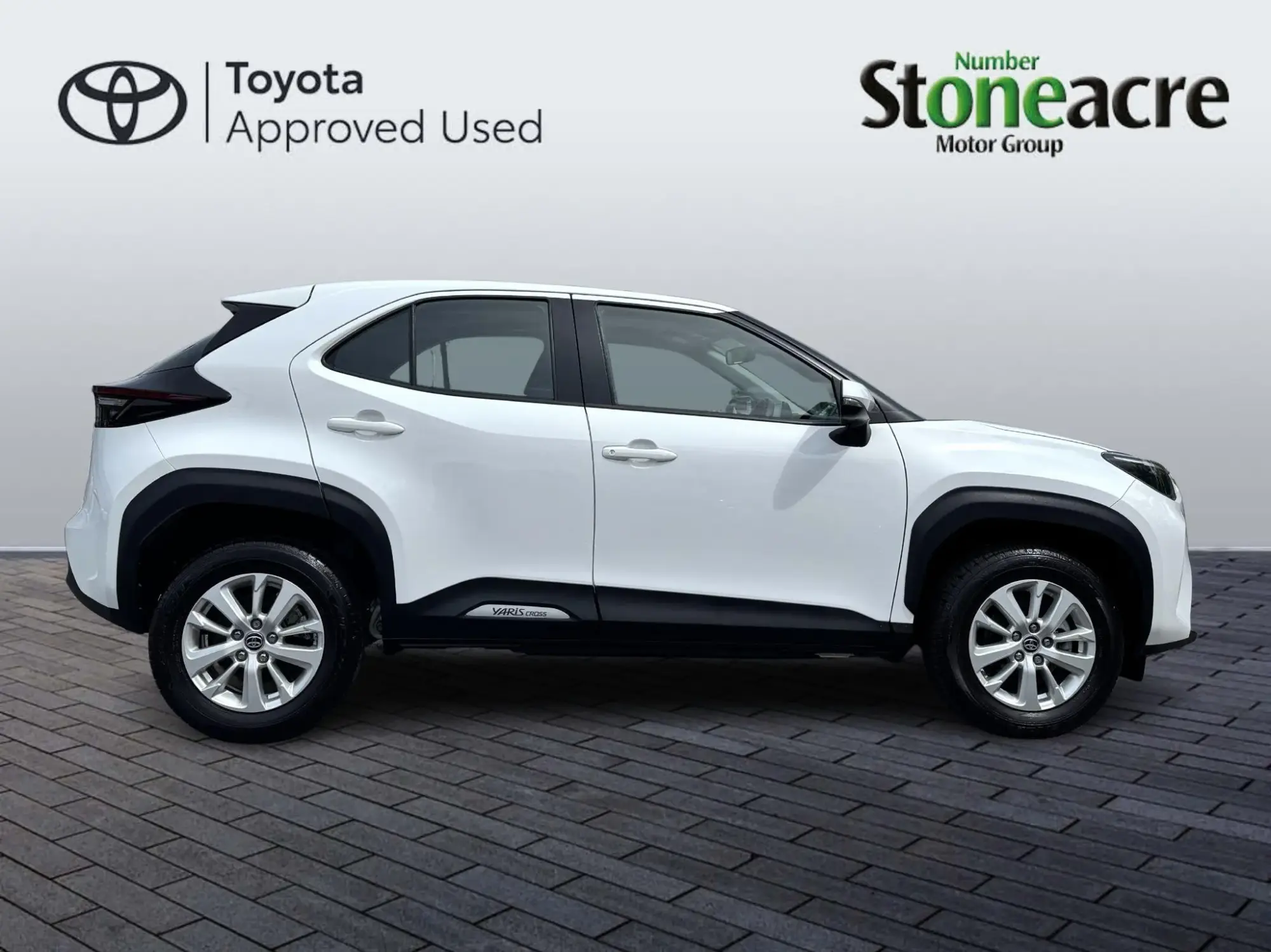 Toyota Yaris Cross 1.5 VVT-h Icon SUV 5dr Petrol Hybrid E-CVT Euro 6 (s/s) (116 ps) NV73DWE Image 2