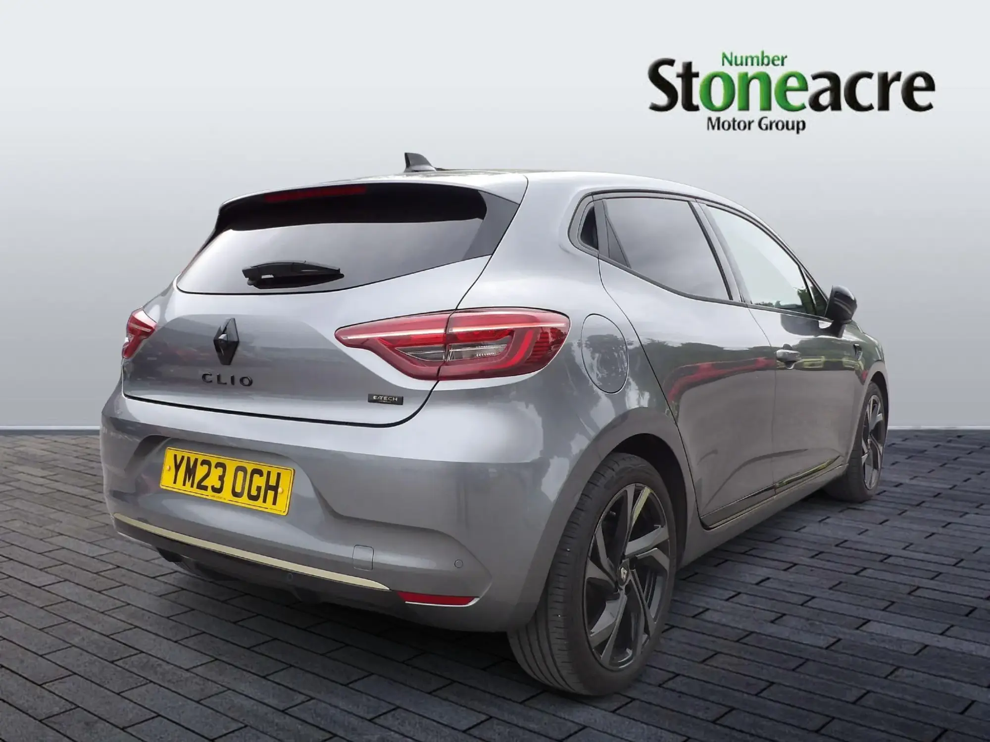 Renault Clio E-Tech 1.6 E-TECH full hybrid 145 Engineered 5dr Auto YM23OGH Image 3