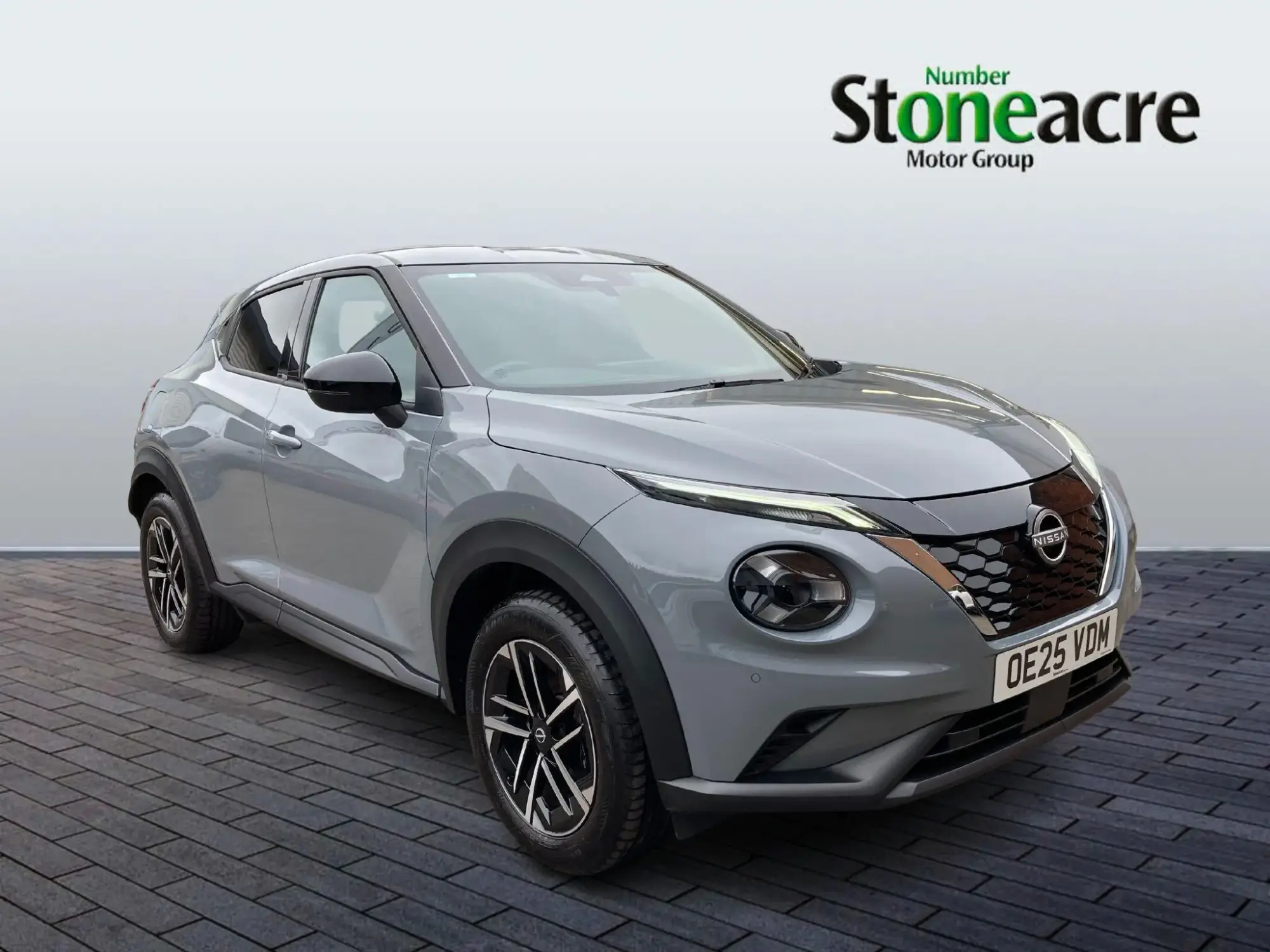 Nissan Juke Hybrid 1.6 N-Connecta Auto Euro 6 5dr OE25VDM Image 1
