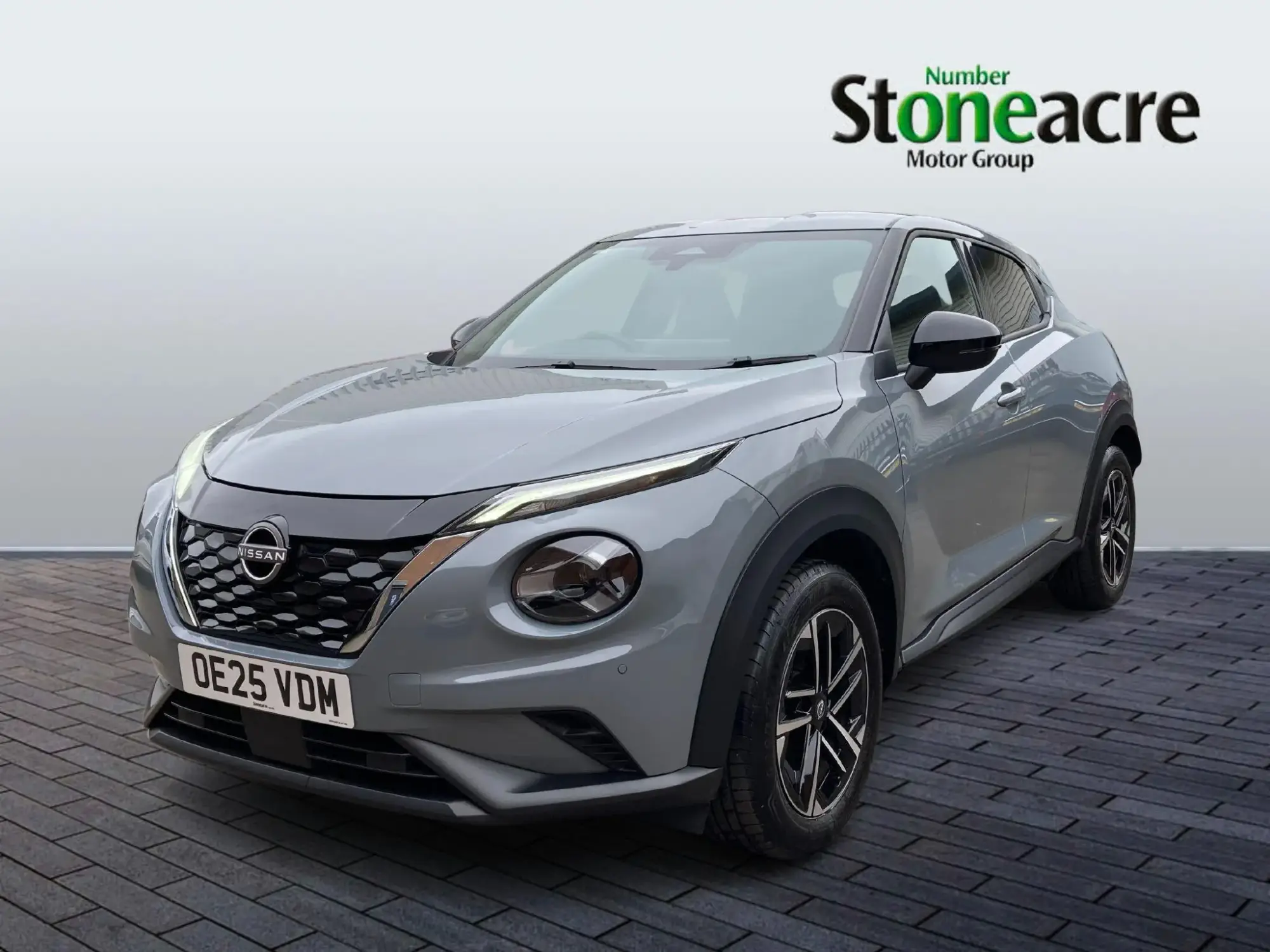 Nissan Juke Hybrid 1.6 N-Connecta Auto Euro 6 5dr OE25VDM Image 3