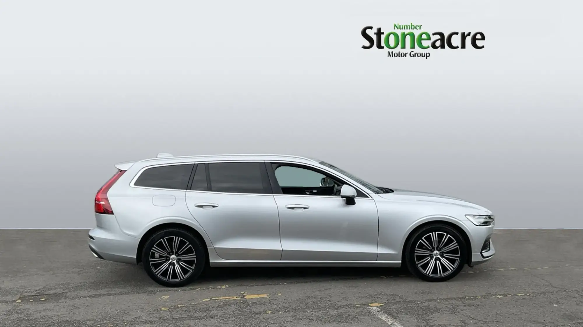 Volvo V60 2.0 B4 MHEV Inscription Auto Euro 6 (s/s) 5dr NG71CWW Image 3