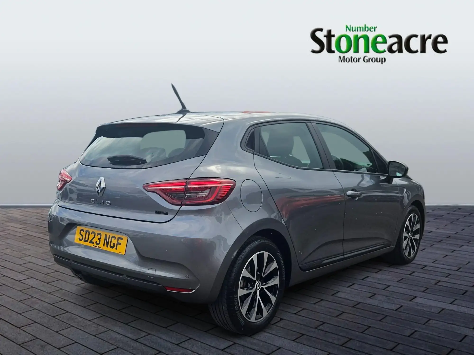 Renault Clio E-Tech Image 3