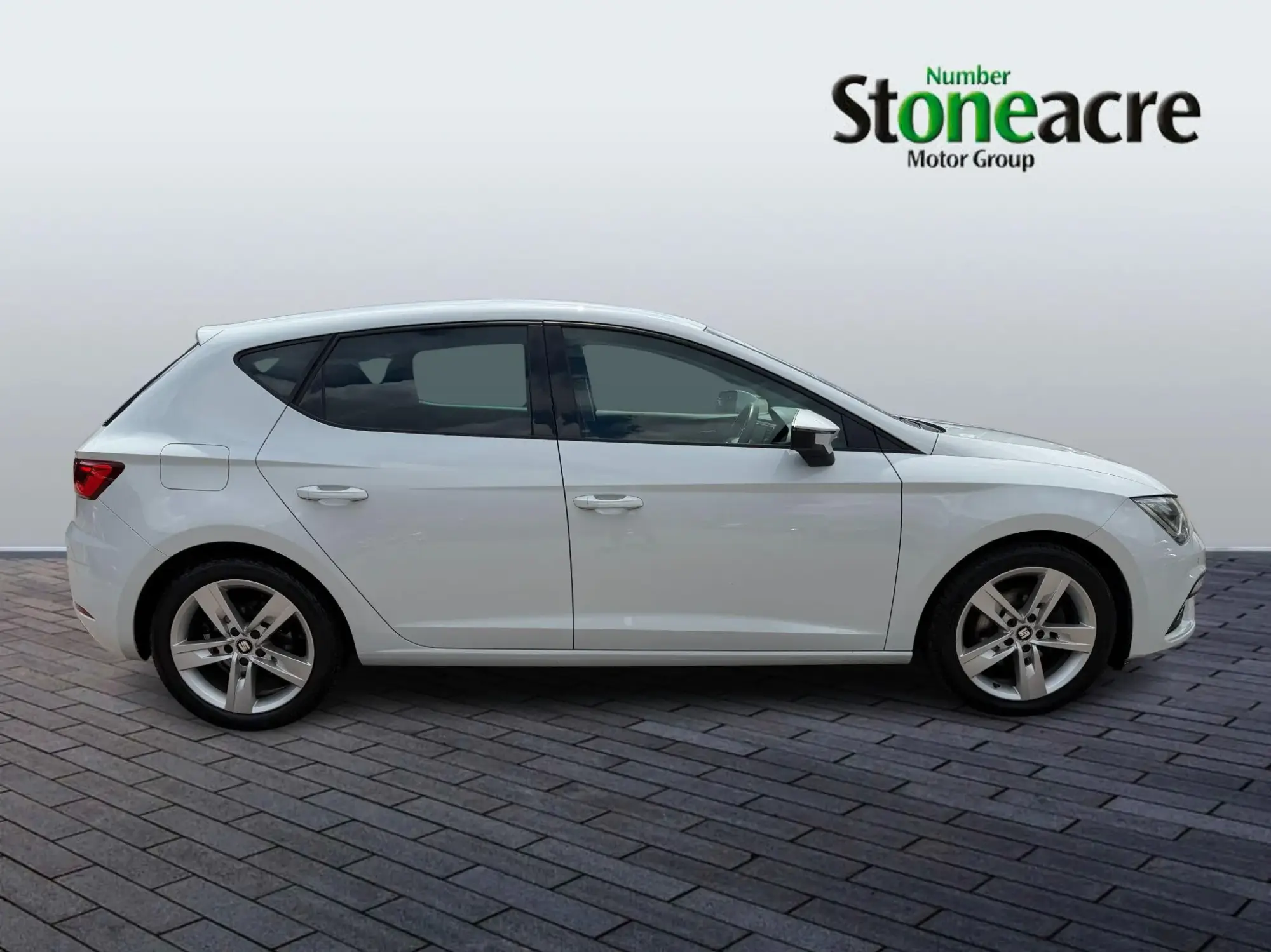SEAT Leon 1.5 TSI EVO 150 FR [EZ] 5dr DE69HTL Image 2