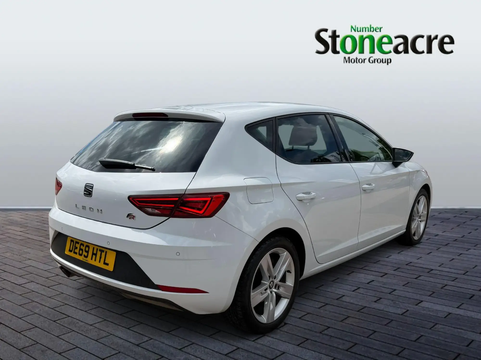 SEAT Leon 1.5 TSI EVO 150 FR [EZ] 5dr DE69HTL Image 3
