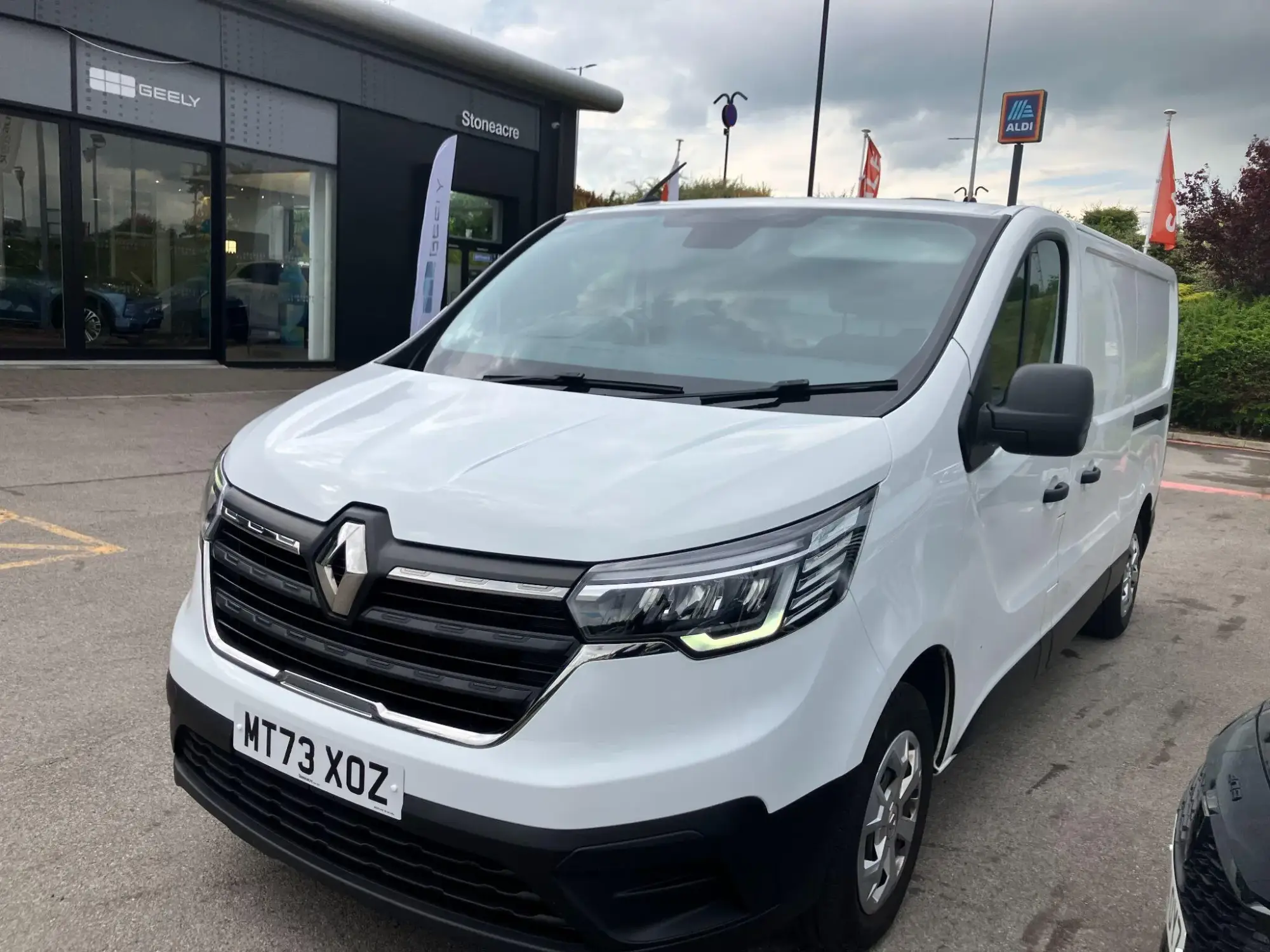 Renault Trafic LL30 Blue dCi 130 Start Van MT73XOZ Image 3