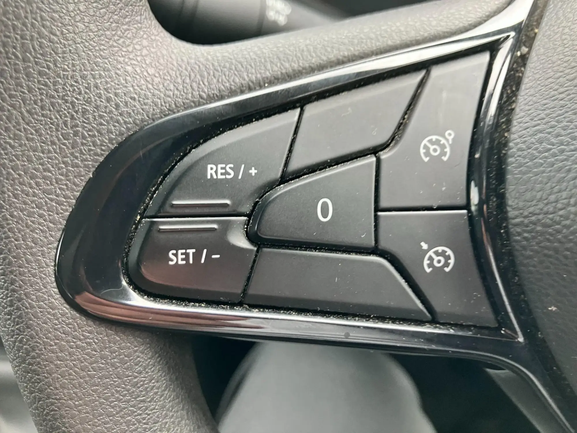 Renault Trafic Image 8 Renault Trafic Image 8