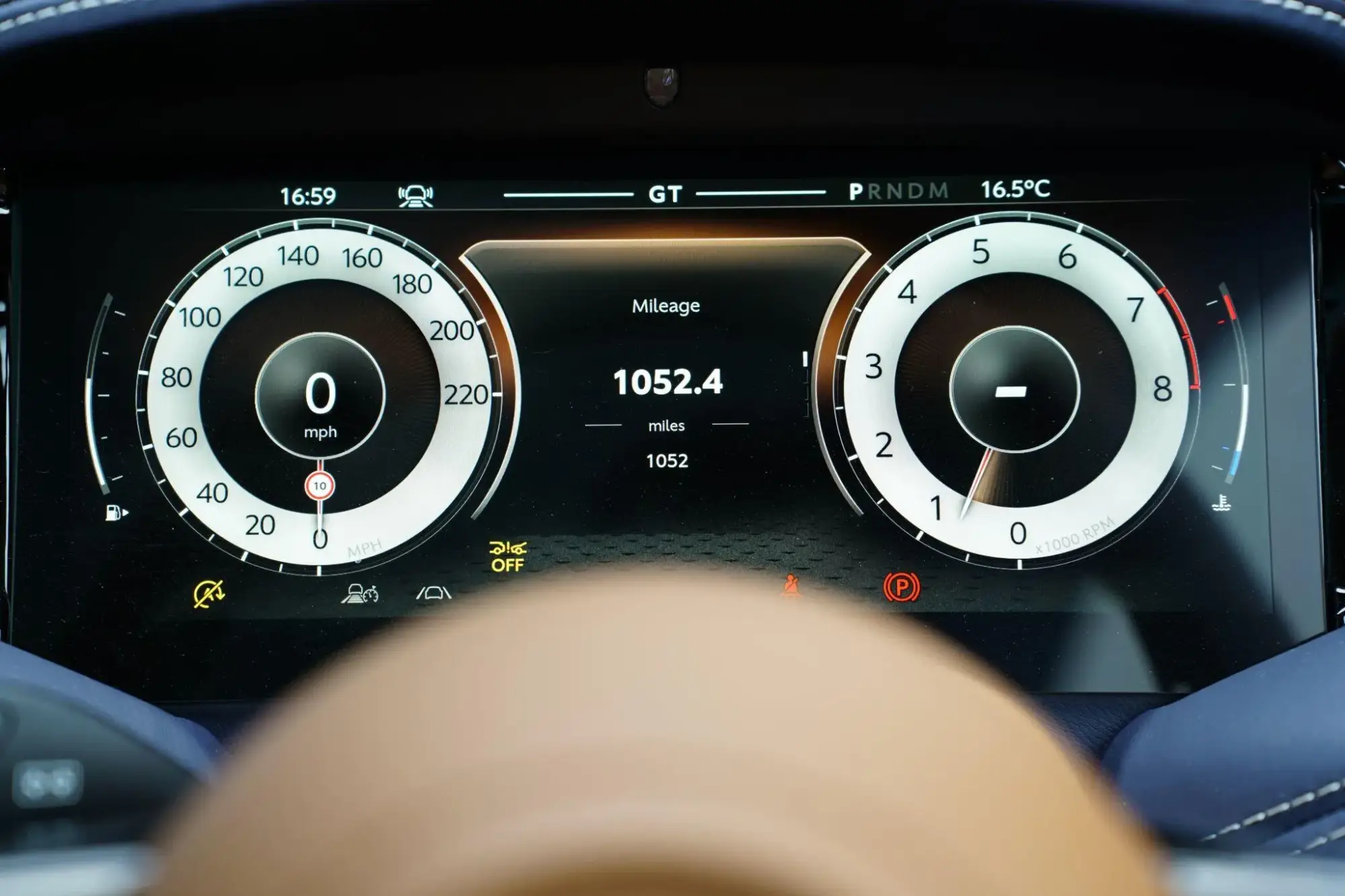 Aston Martin DB12 Image 19