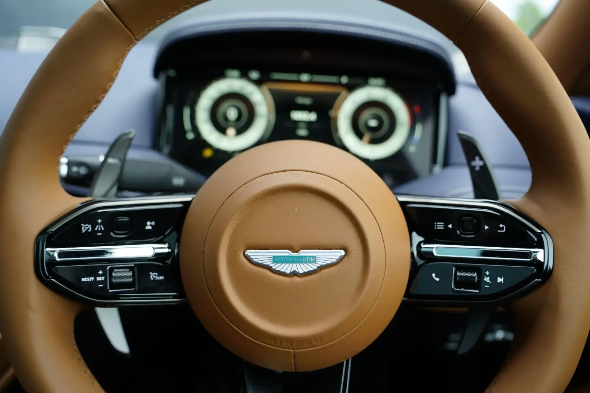 Aston Martin DB12 Image 21