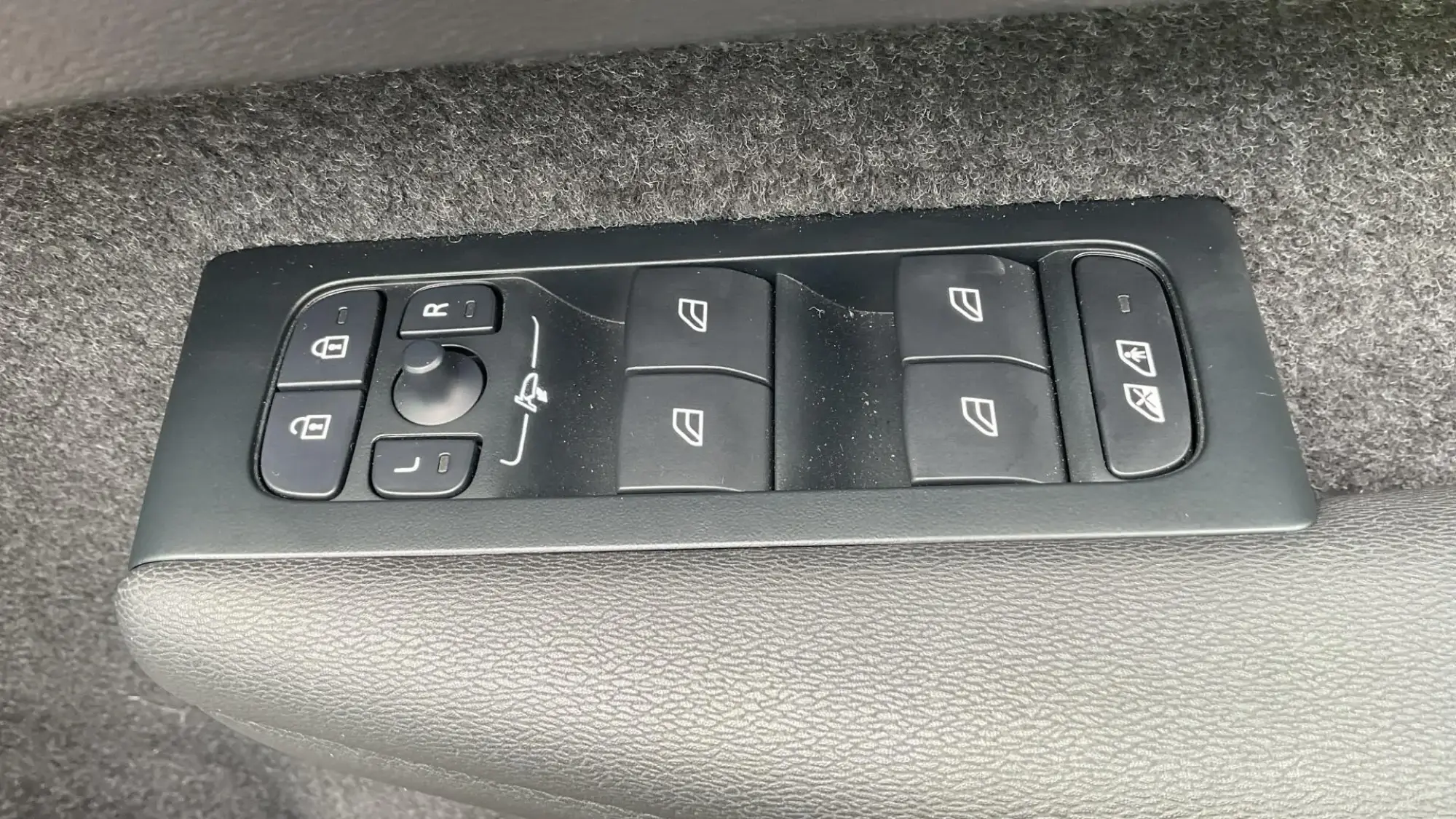 Volvo XC40 Image 24