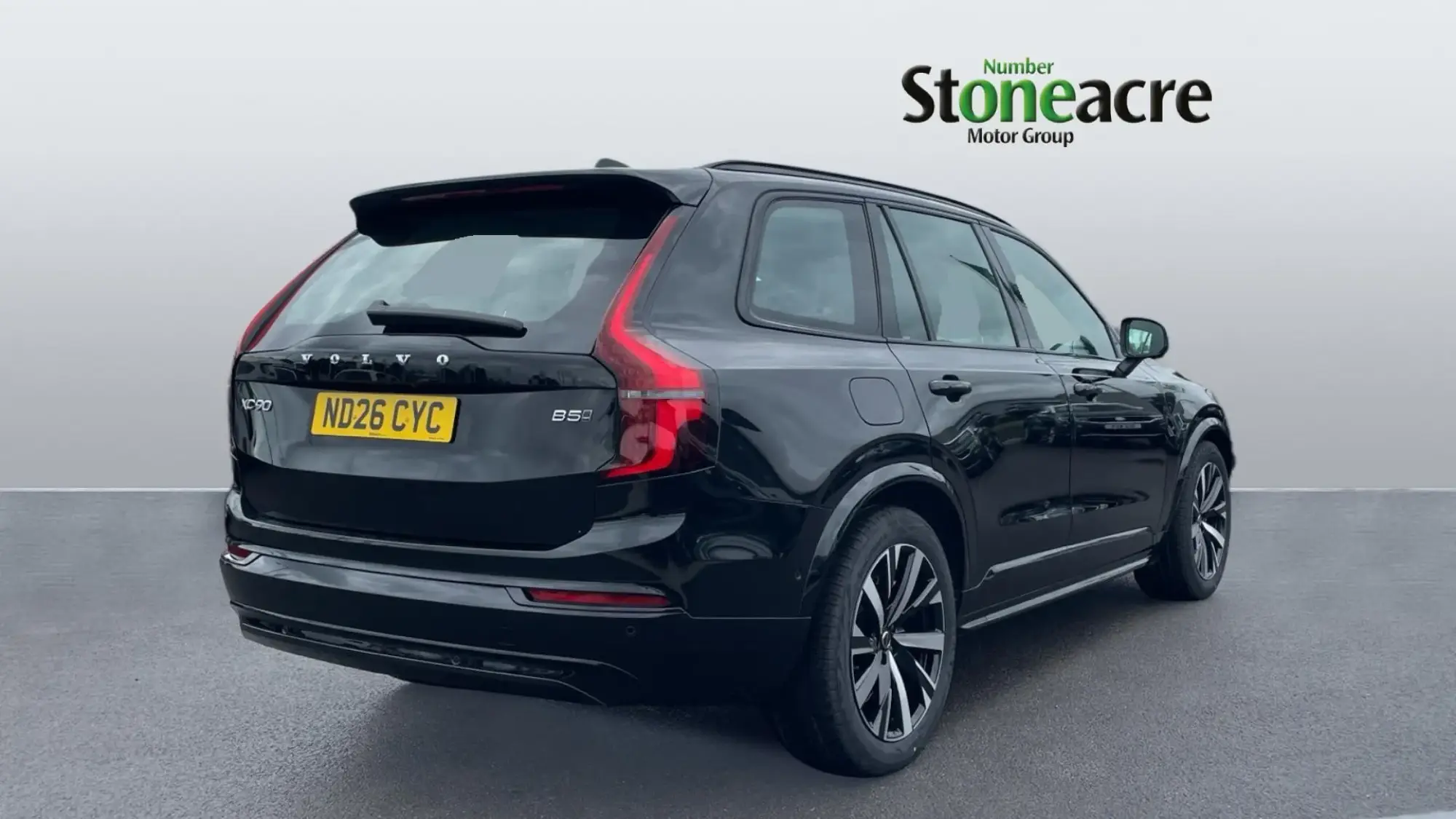 Volvo XC90 2.0 B5 MHEV Plus Auto 4WD Euro 6 (s/s) 5dr ND26CYC Image 2