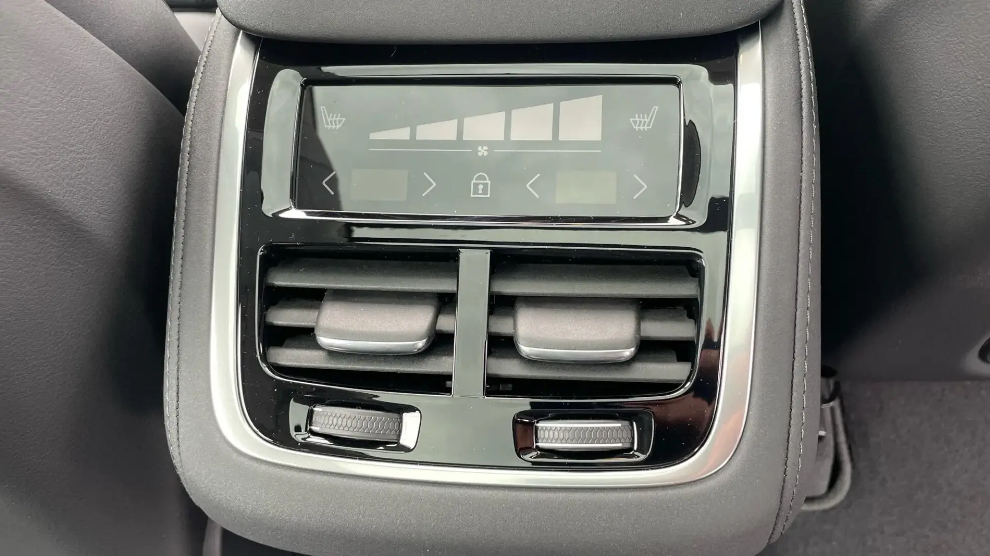 Volvo XC90 Image 37 Volvo XC90 Image 37