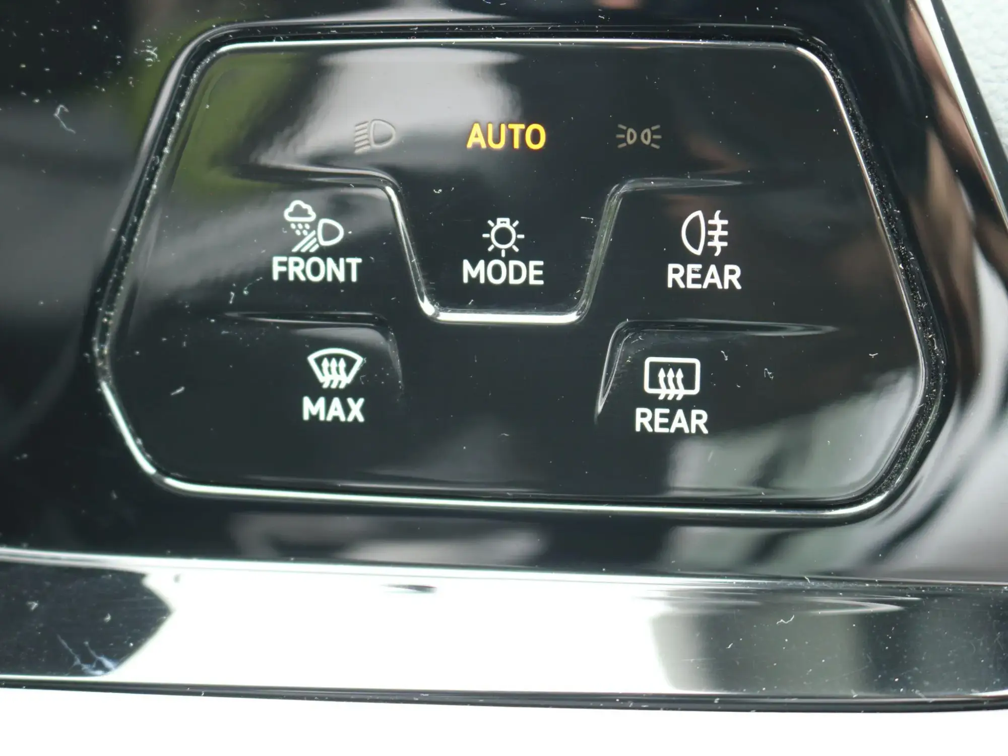 Volkswagen Golf Image 18