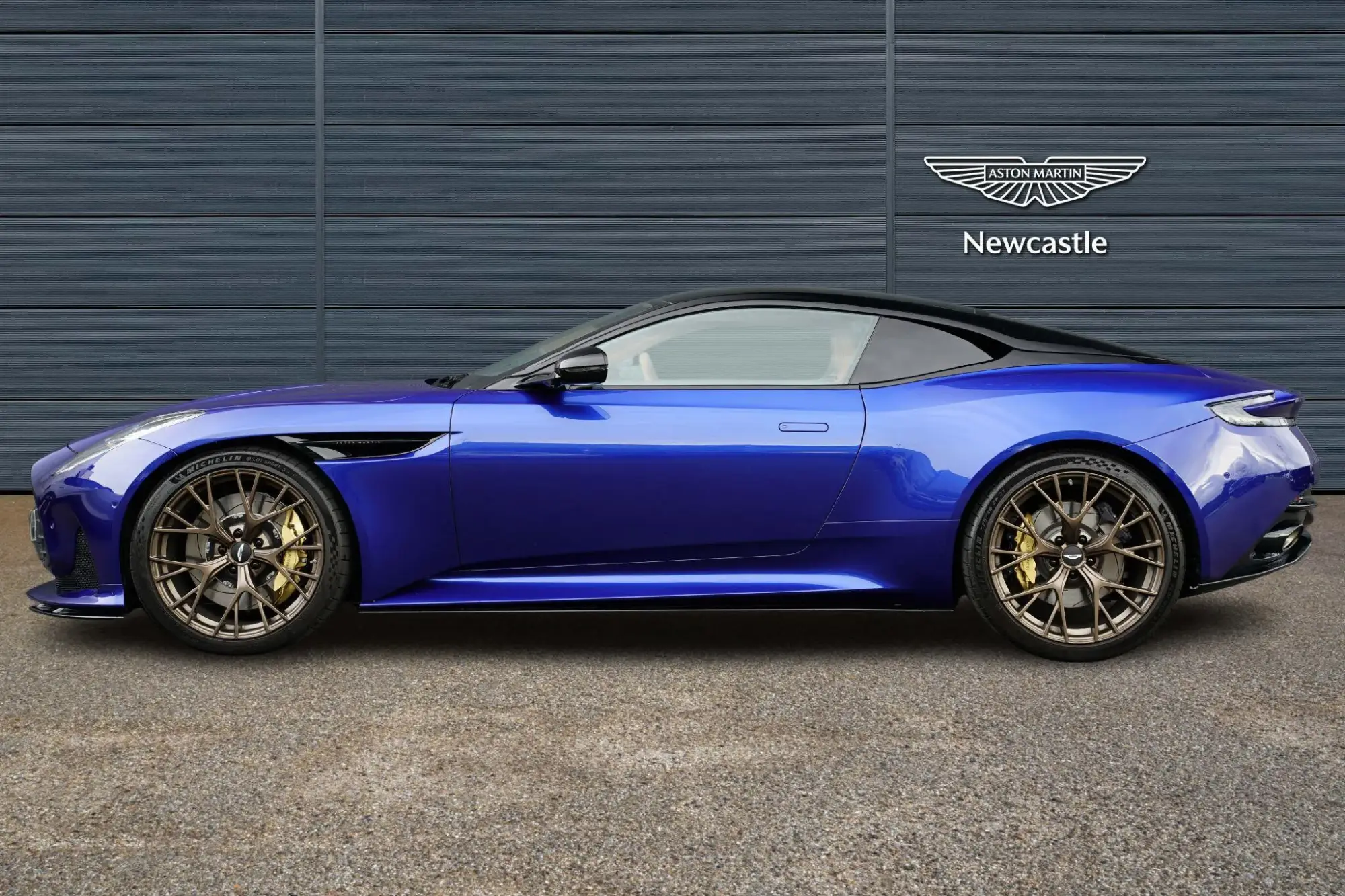 Aston Martin DB12 Image 5