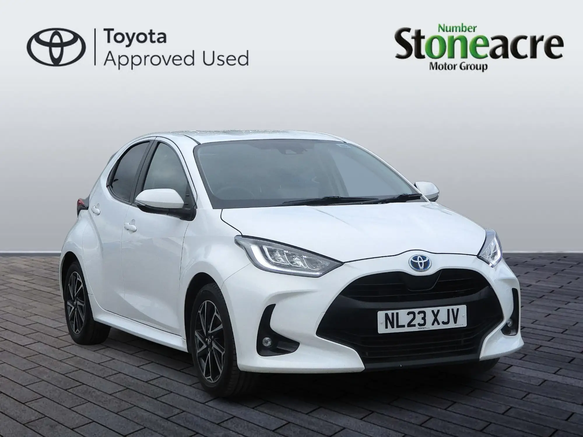 Toyota Yaris 1.5 Hybrid Design 5dr CVT NL23XJV Image 1