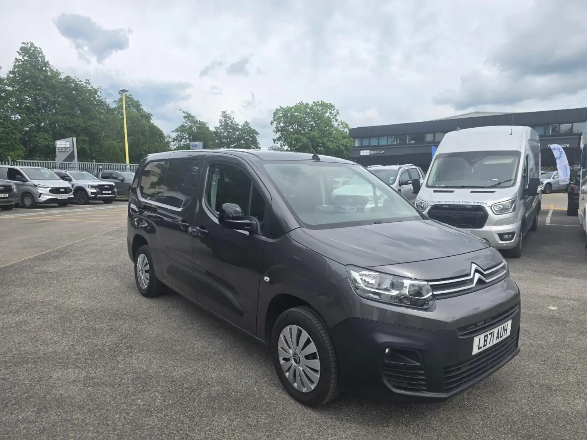 Citroen Berlingo 1.5 BlueHDi 950 Enterprise XL Pro LWB Euro 6 (s/s) 6dr LB71AUH Image 1