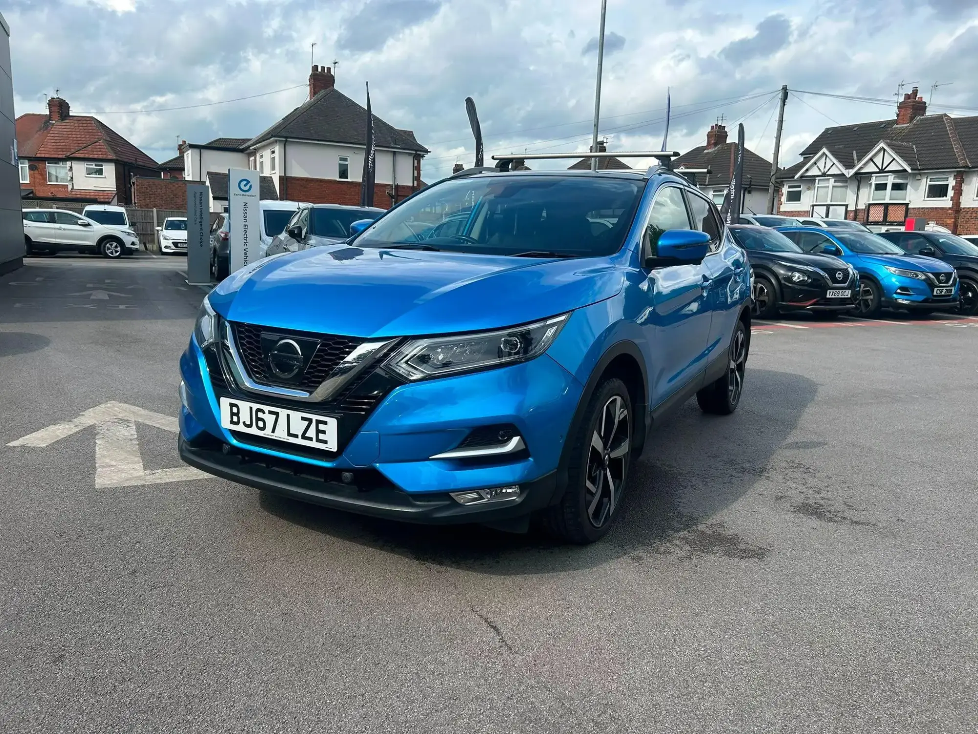 Nissan Qashqai 1.5 dCi Tekna SUV 5dr Diesel Manual Euro 6 (s/s) (110 ps) BJ67LZE Image 3
