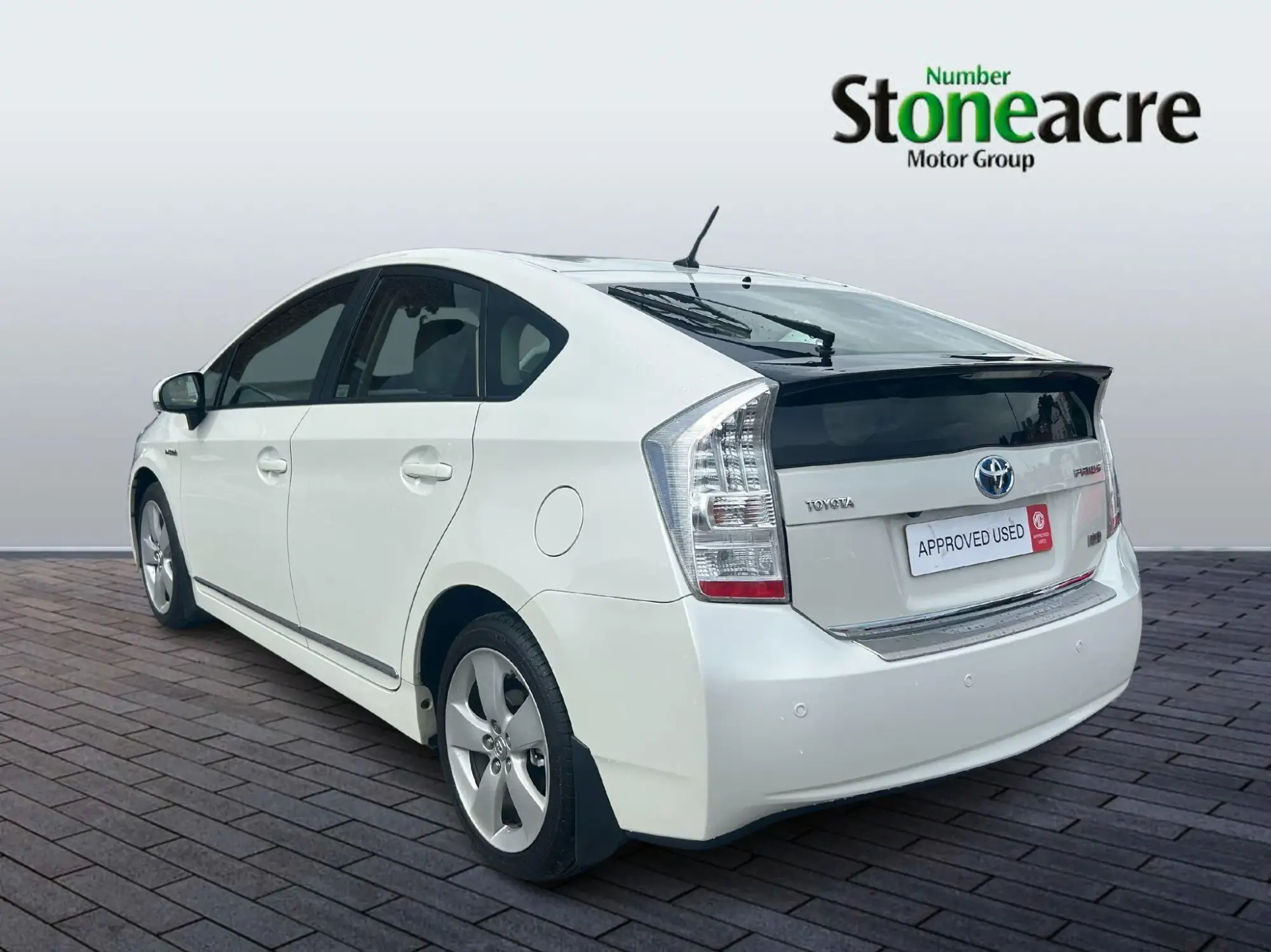Toyota Prius 1.8 VVT-h T Spirit CVT Euro 5 (s/s) 5dr NV61LHU Image 3