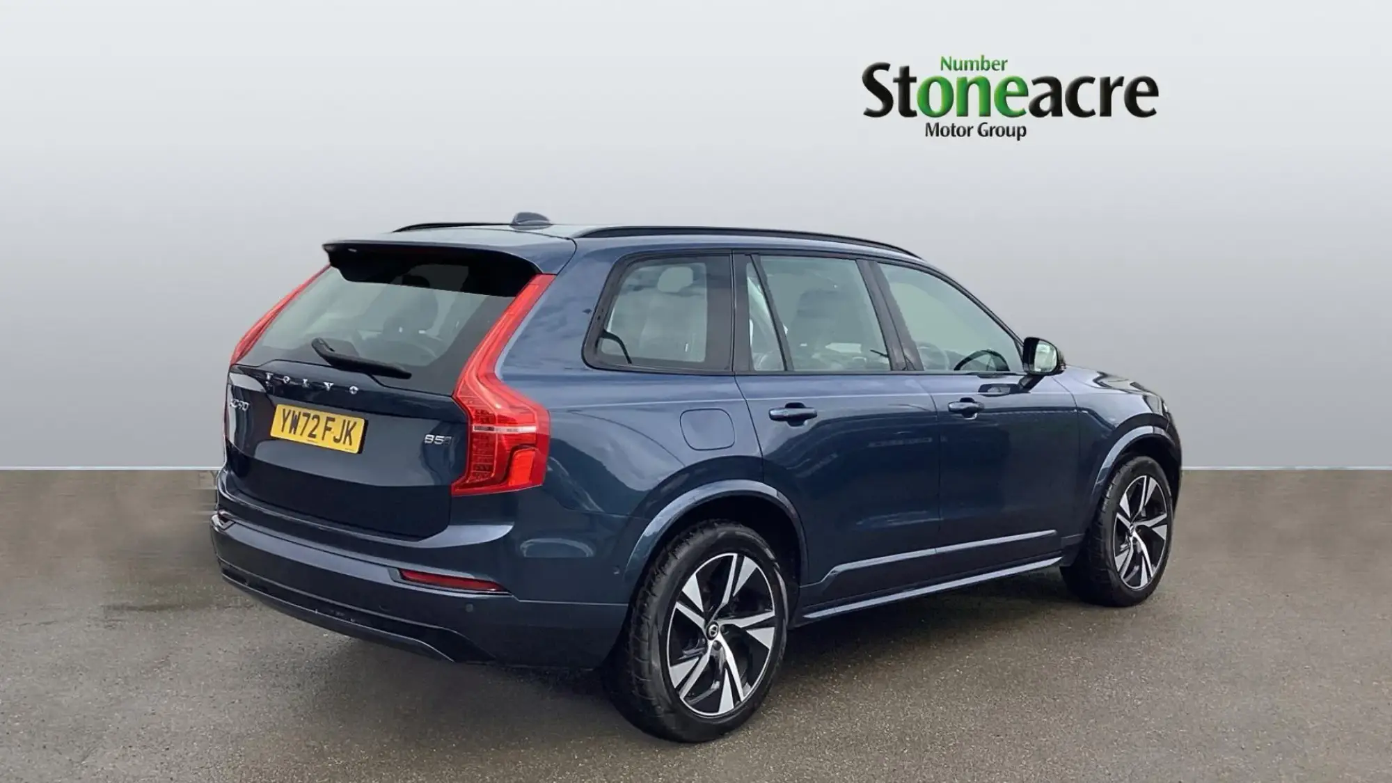 Volvo XC90 2.0 B5D [235] Plus Dark 5dr AWD Geartronic YW72FJK Image 2