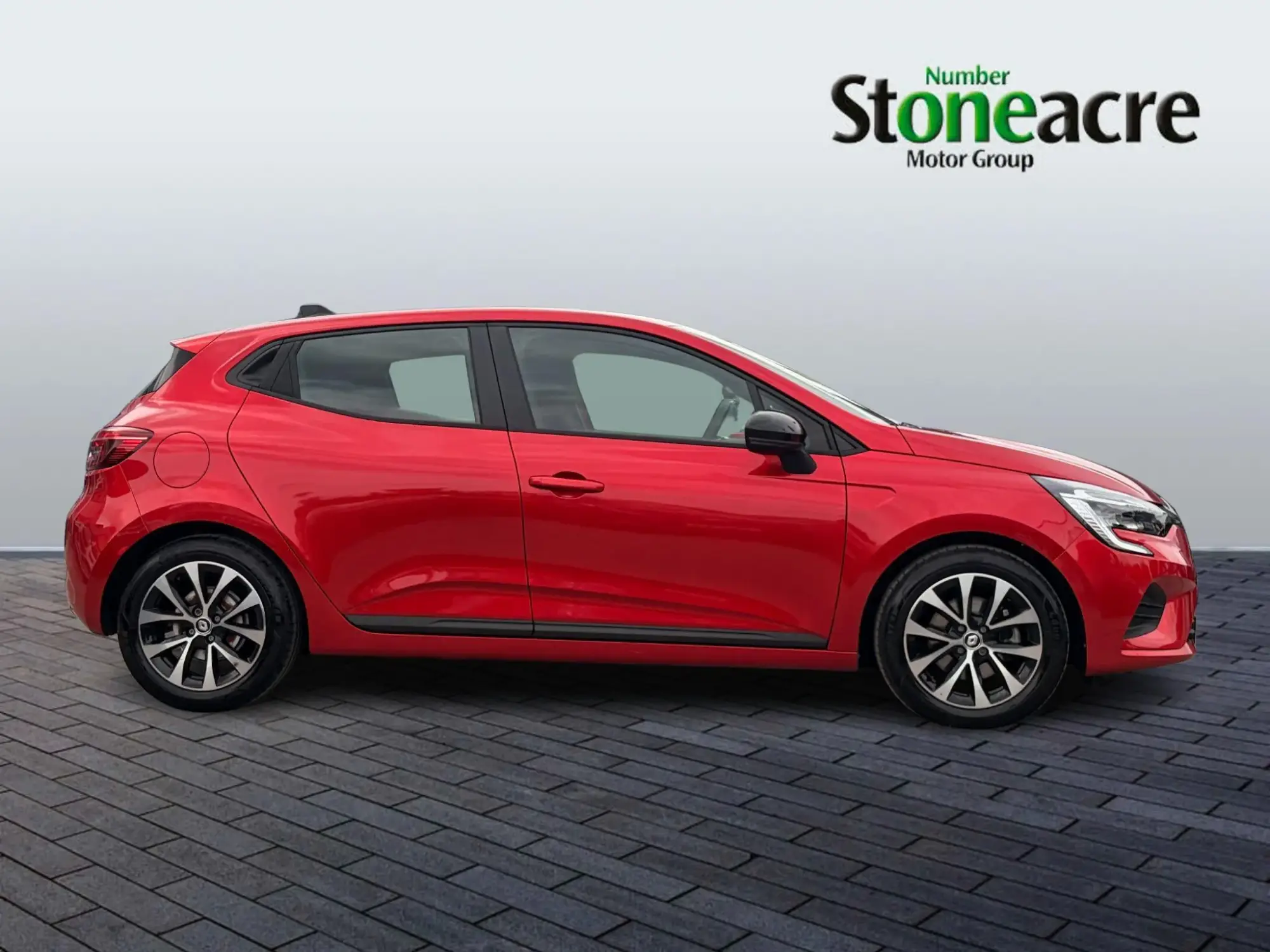 Renault Clio E-Tech Evolution E-TECH Hybrid 145 Auto MY22 KR23YCL Image 2