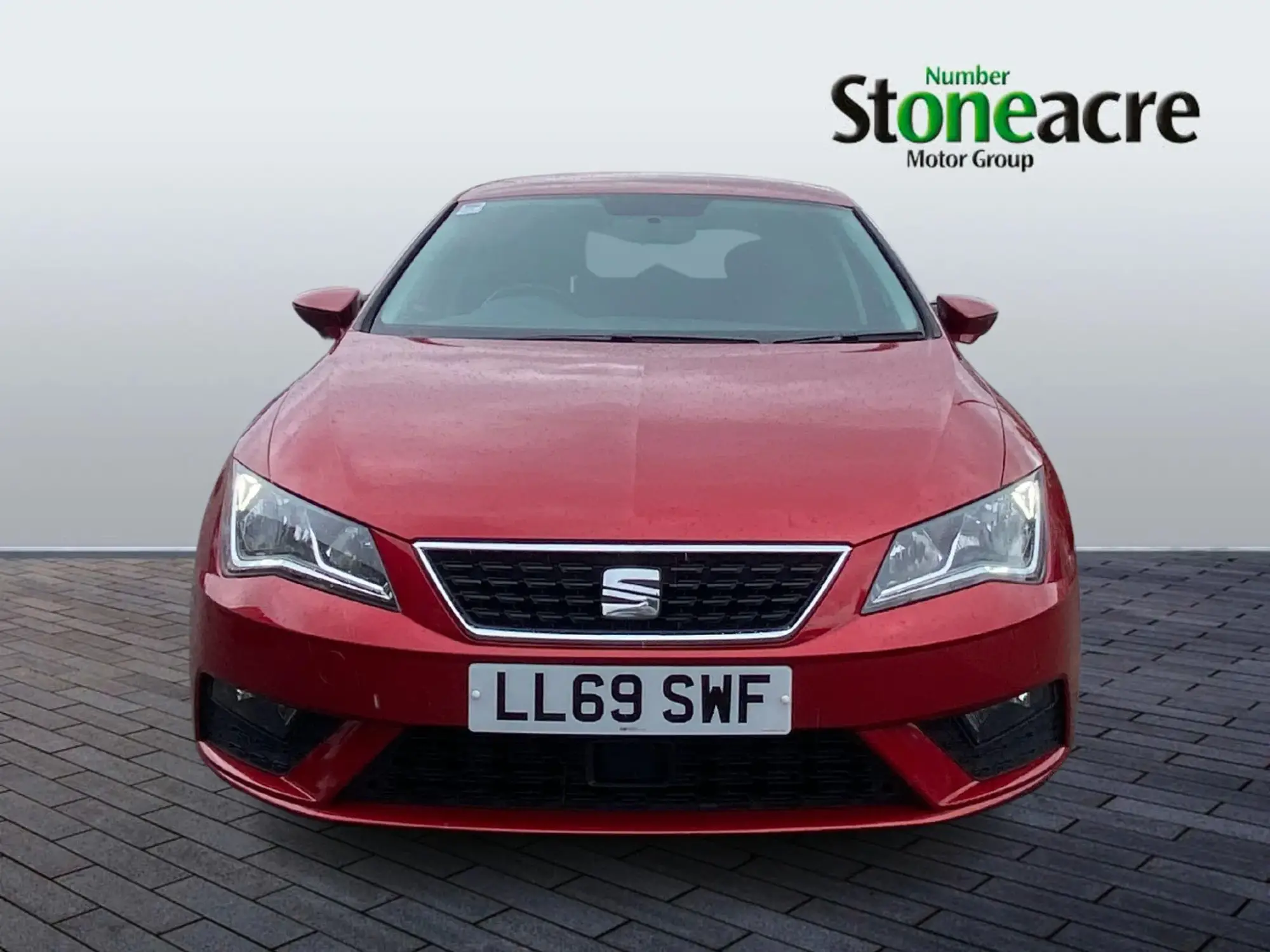SEAT Leon 1.6 TDI SE Dynamic Hatchback 5dr Diesel Manual Euro 6 (s/s) (115 ps) LL69SWF Image 2