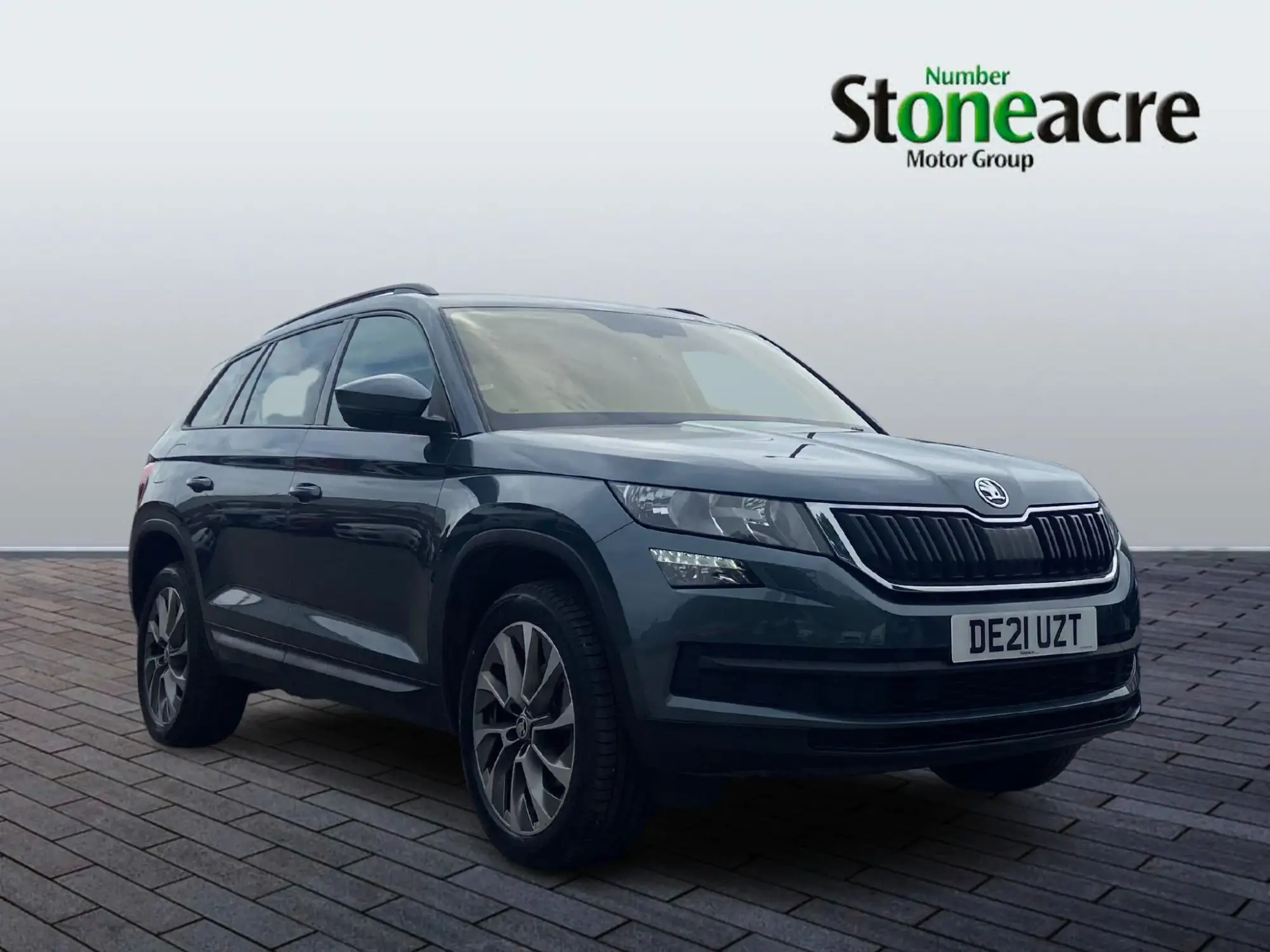 Skoda Kodiaq 1.5 TSI ACT SE Drive Euro 6 (s/s) 5dr (7 Seat) DE21UZT Image 1