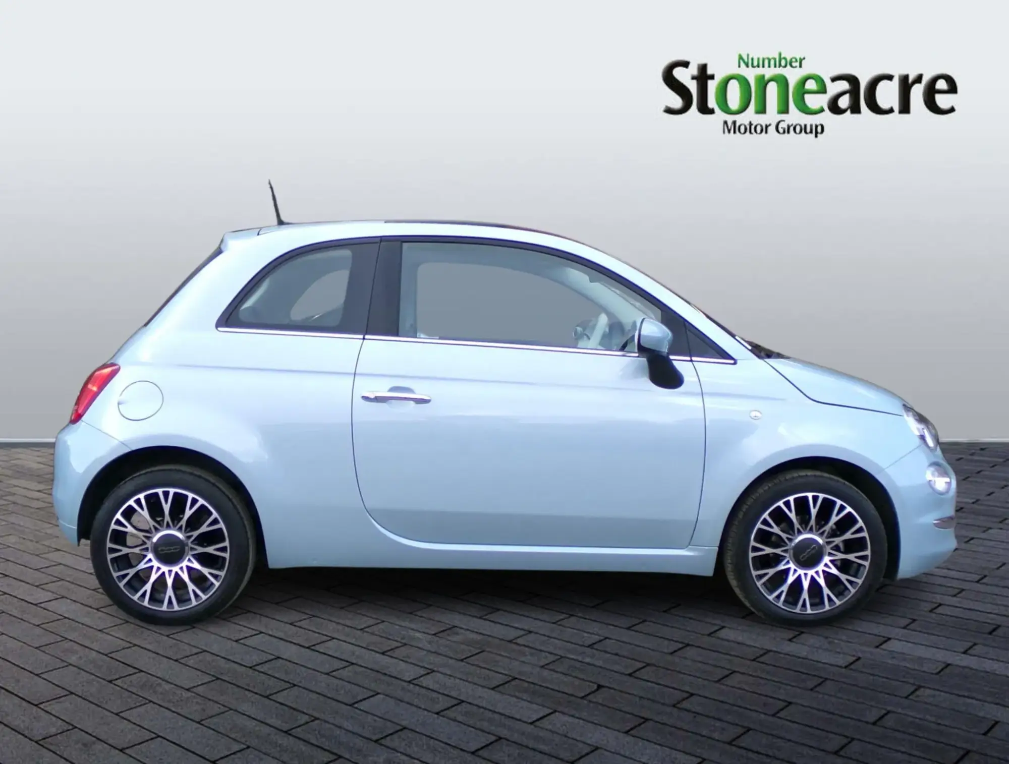 Fiat 500 1.0 MHEV Top Euro 6 (s/s) 3dr YO74BPU Image 2